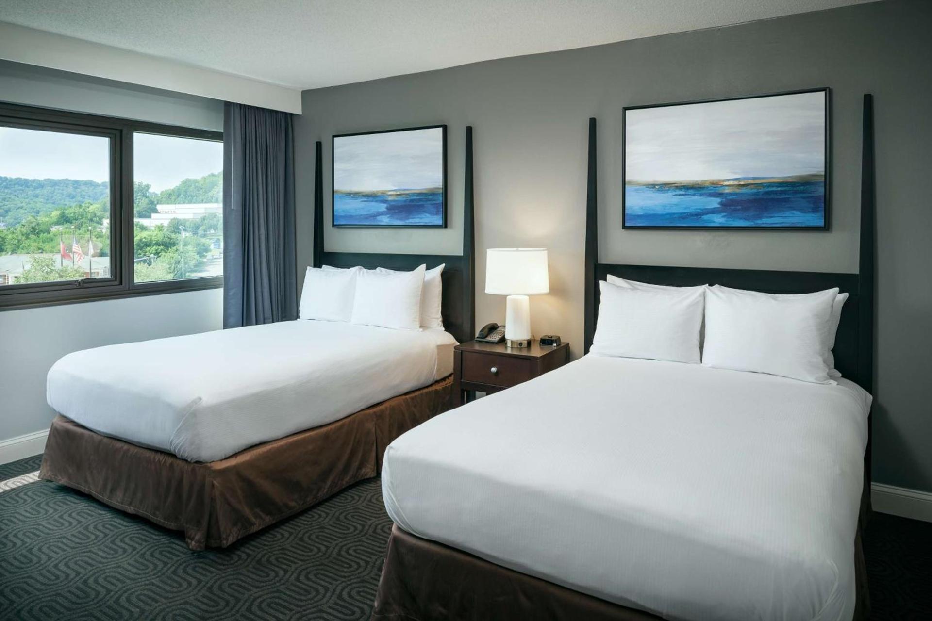 Hilton Suites Brentwood photo 45