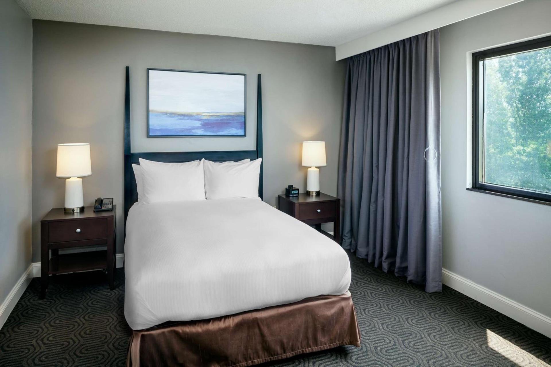 Hilton Suites Brentwood photo 47