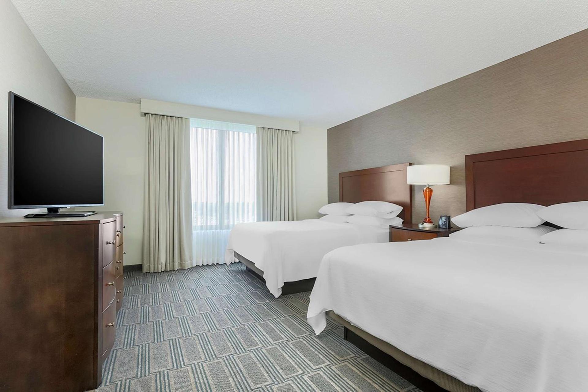 Embassy Suites by Hilton Chicago Lombard photo 14