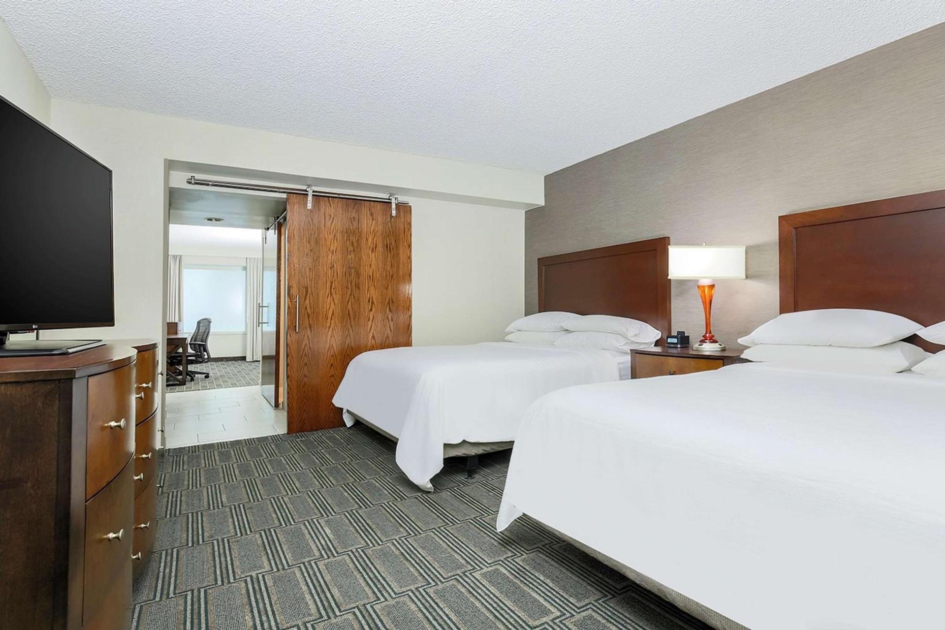 Embassy Suites by Hilton Chicago Lombard photo 16