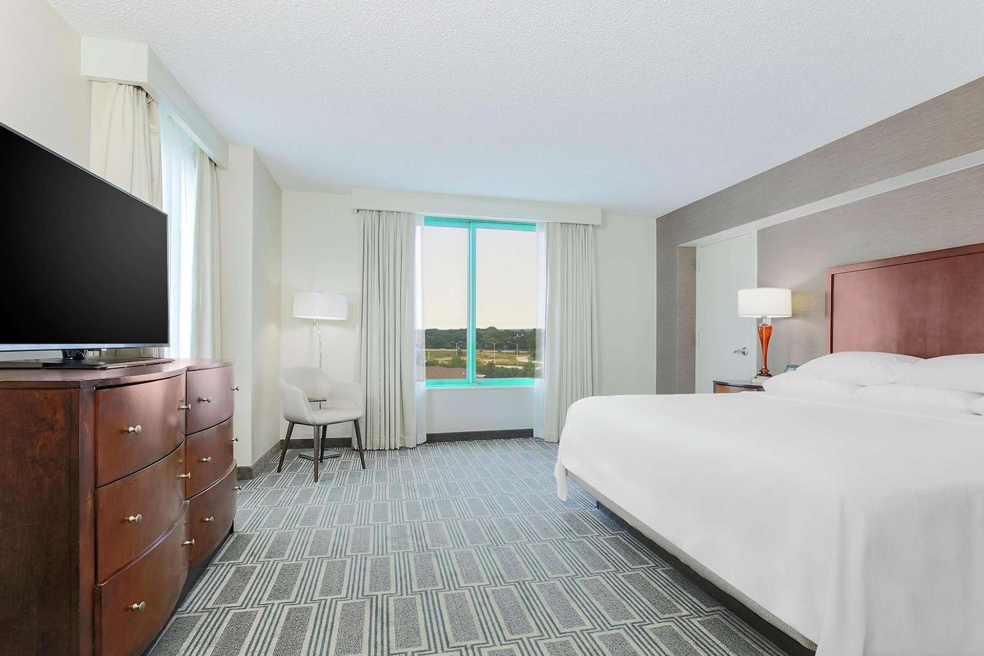 Embassy Suites by Hilton Chicago Lombard photo 19