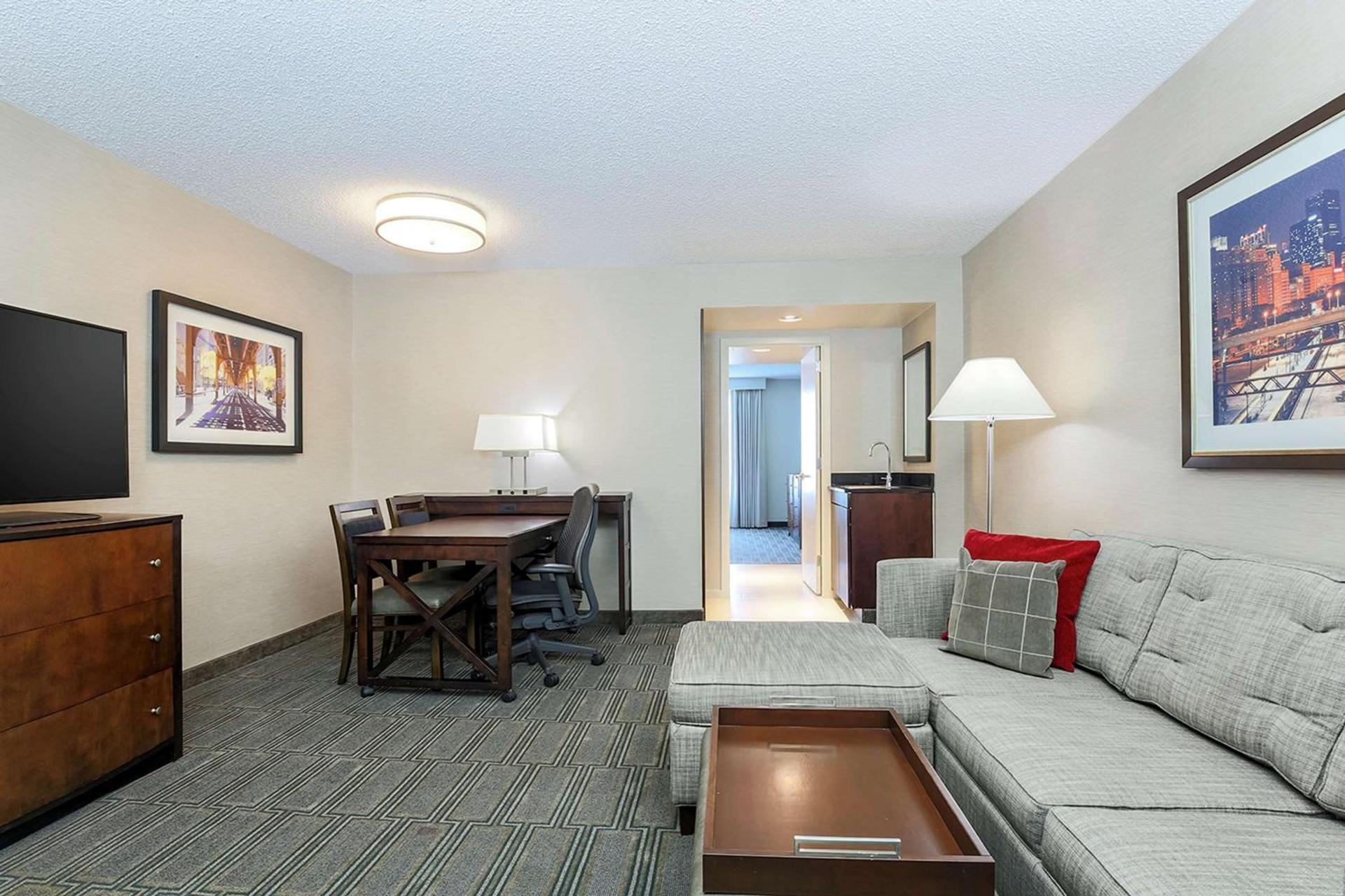 Embassy Suites by Hilton Chicago Lombard photo 17