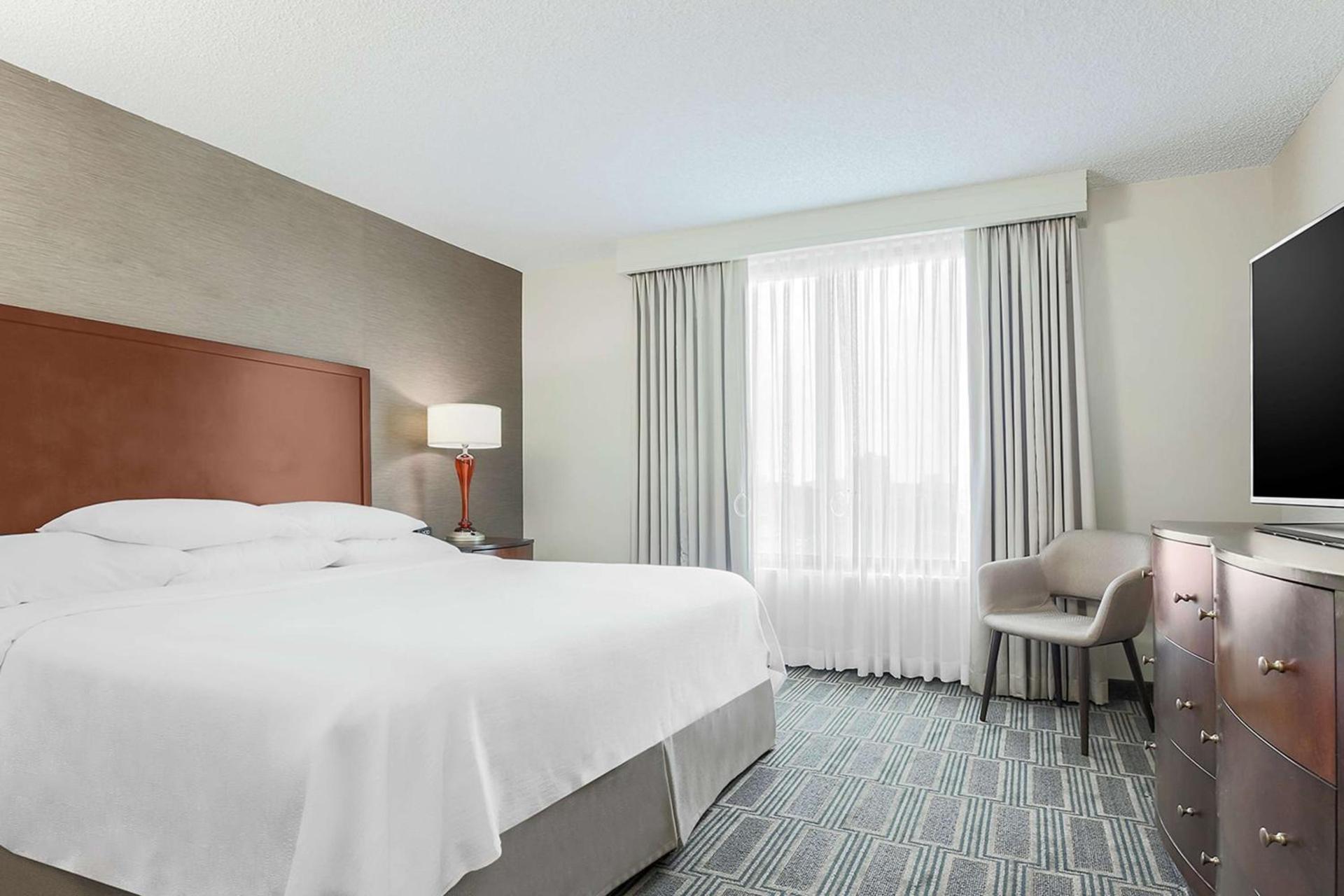 Embassy Suites by Hilton Chicago Lombard photo 21