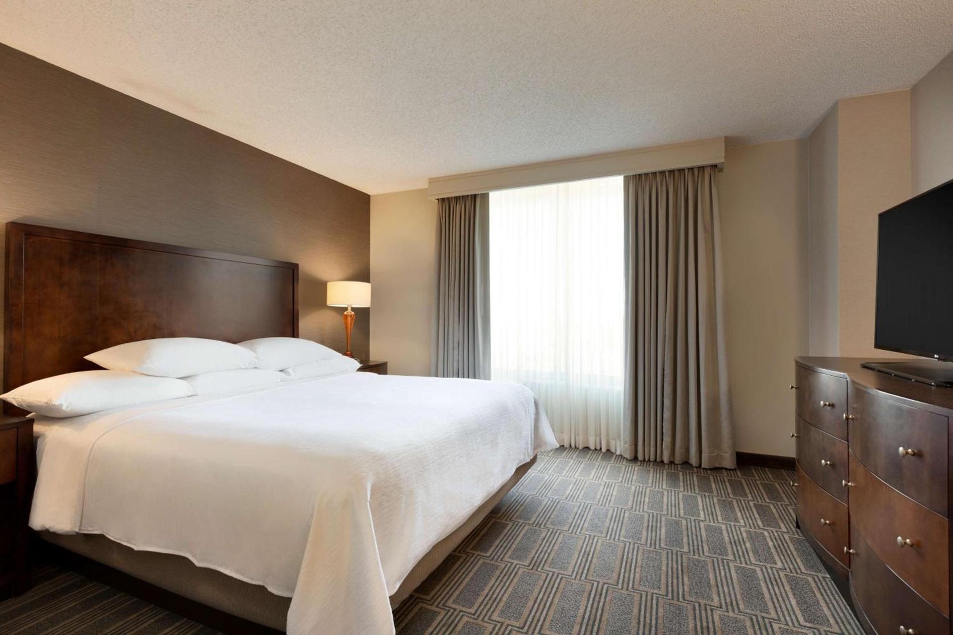 Embassy Suites by Hilton Chicago Lombard photo 27