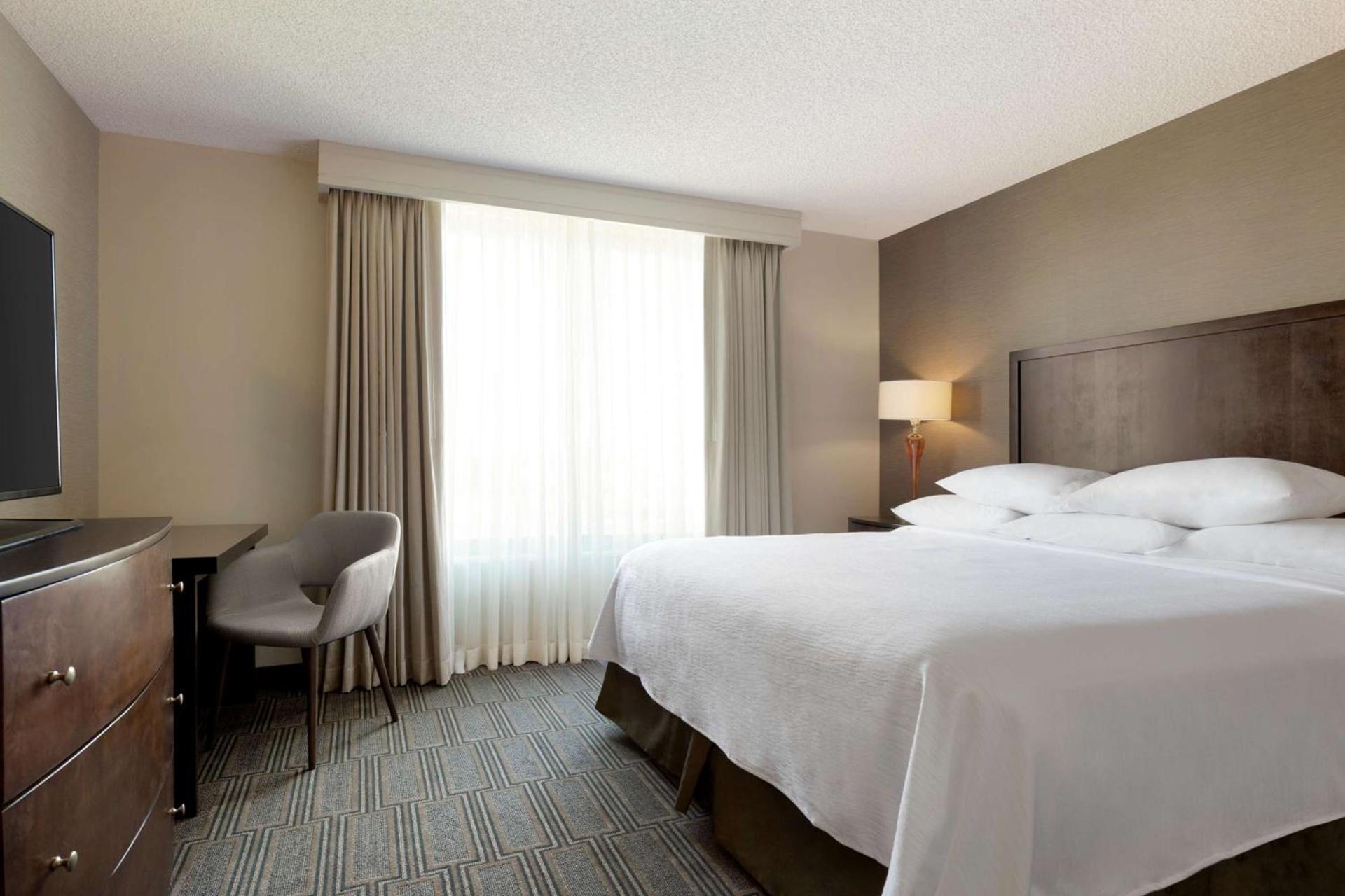 Embassy Suites by Hilton Chicago Lombard photo 35