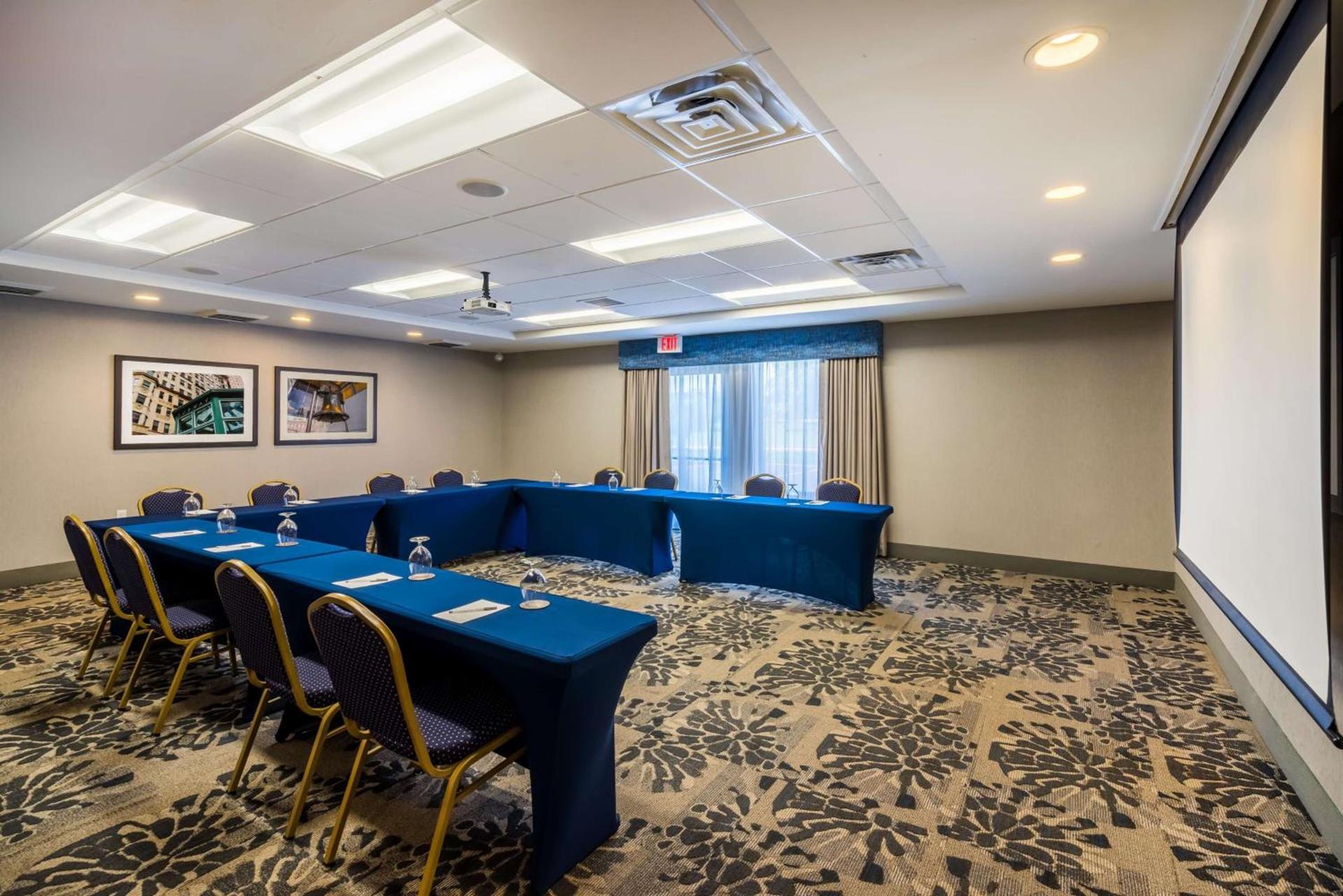 Hampton Inn Plymouth Meeting photo 16