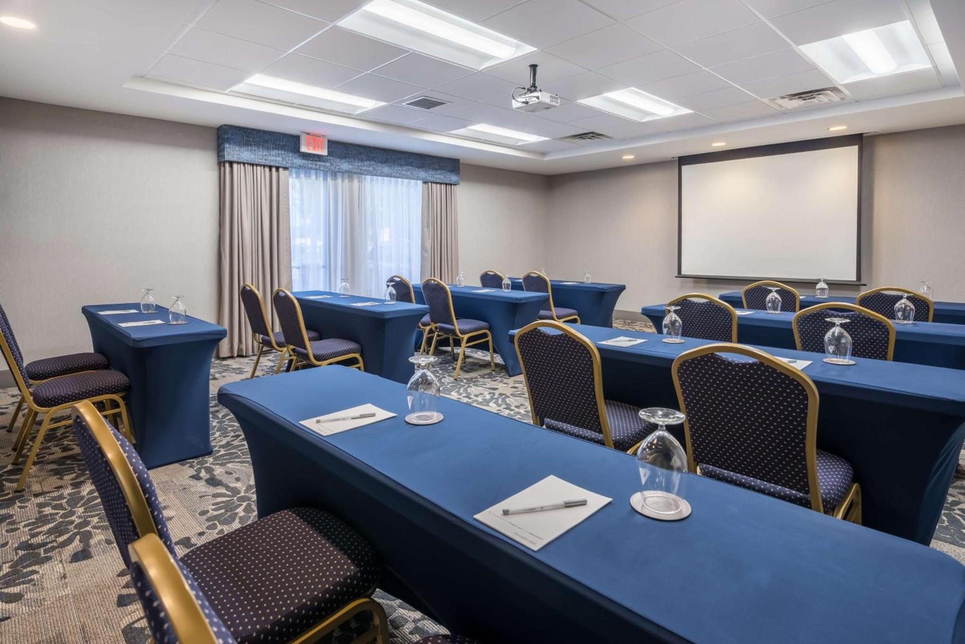 Hampton Inn Plymouth Meeting photo 15
