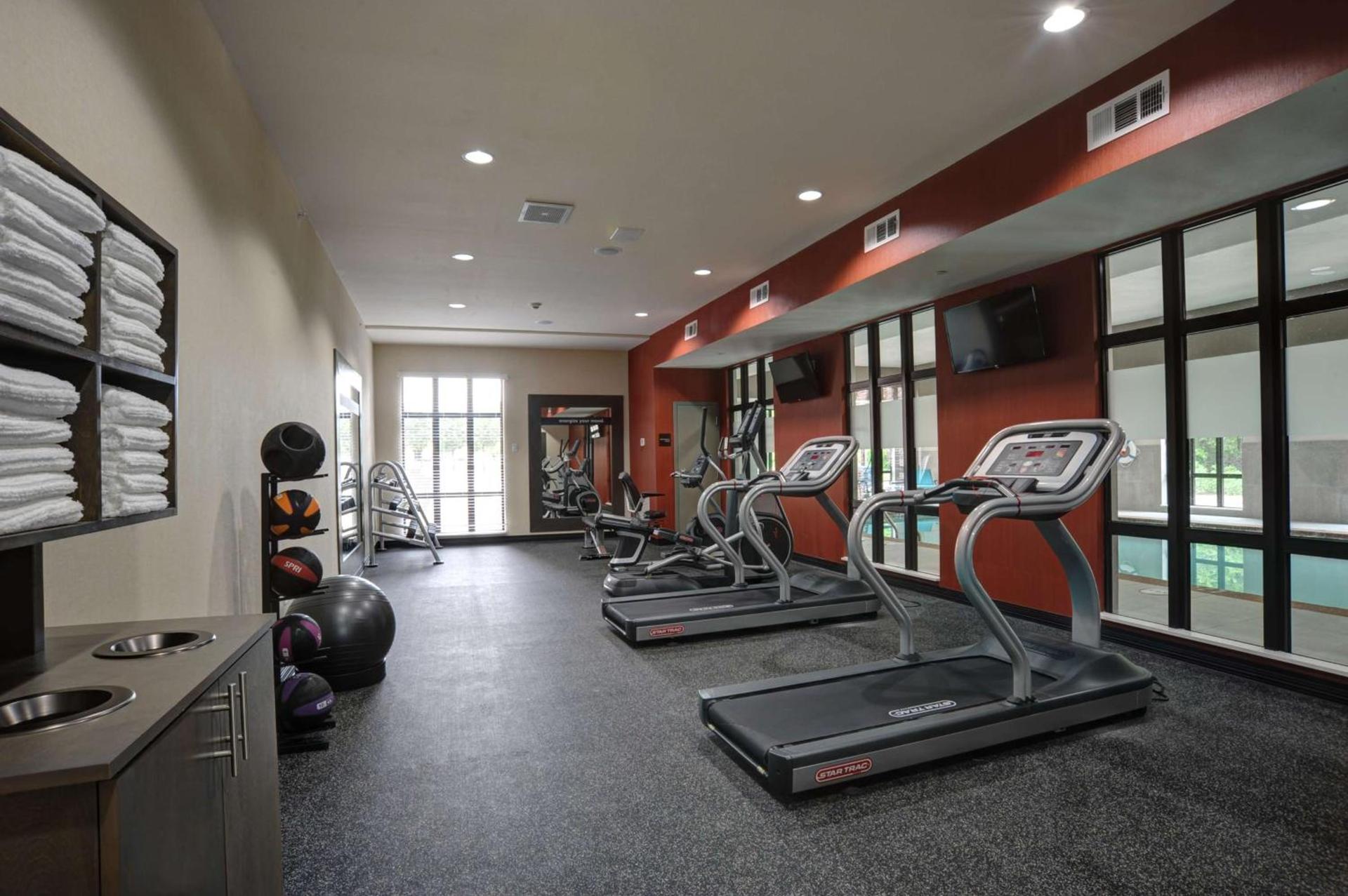 Hampton Inn & Suites Ardmore photo 13