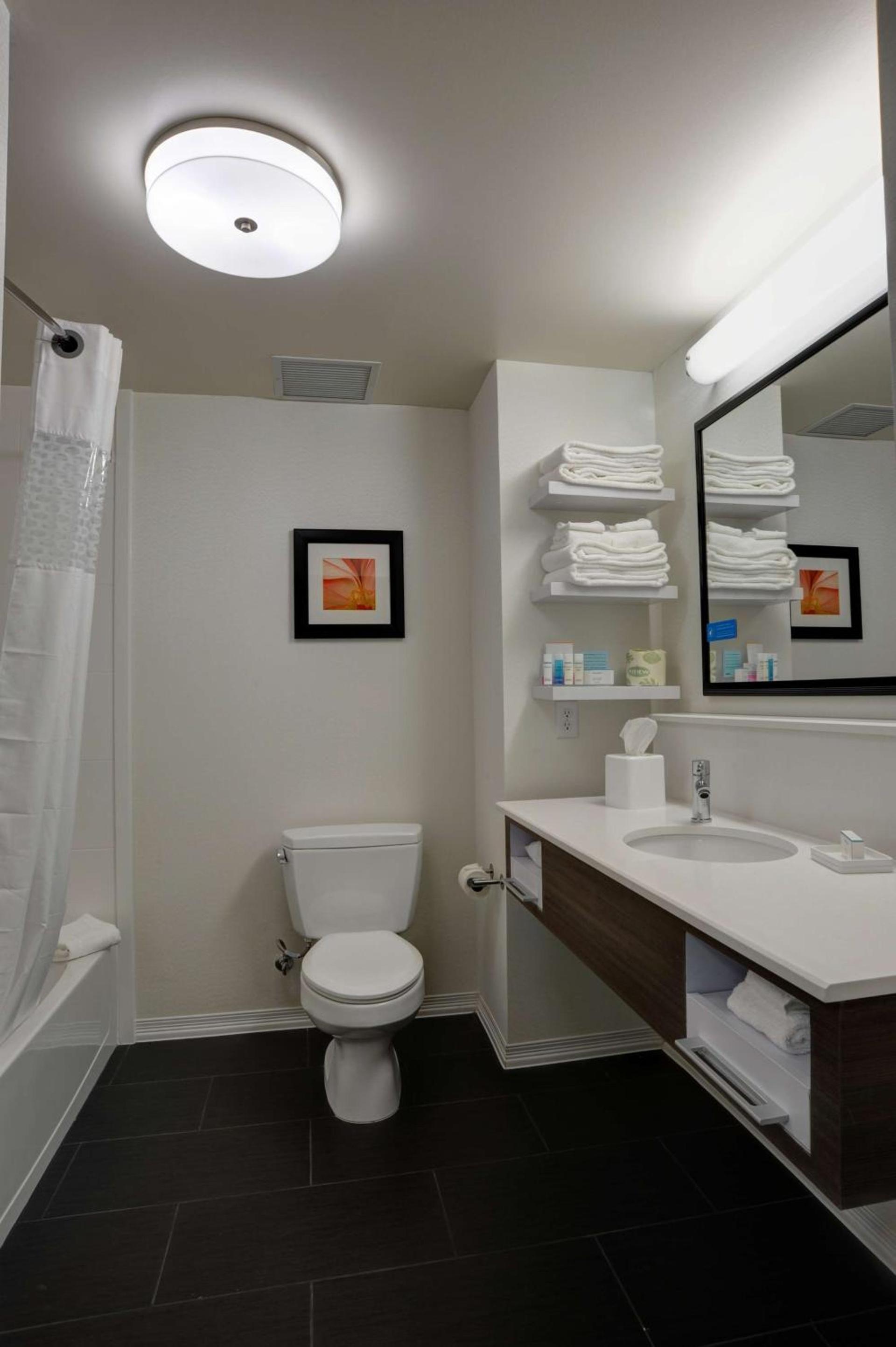 Hampton Inn & Suites Ardmore photo 15