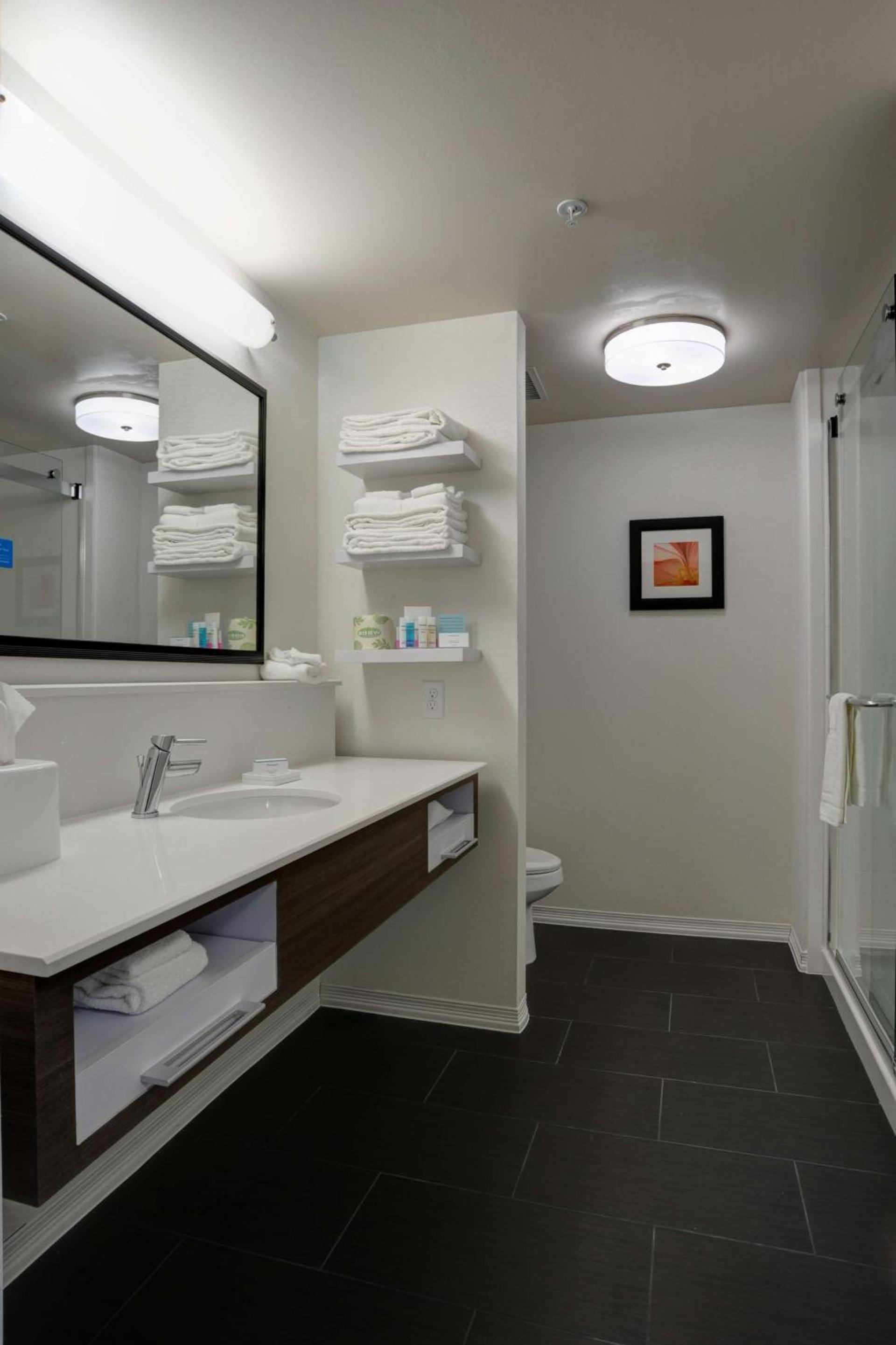 Hampton Inn & Suites Ardmore photo 16