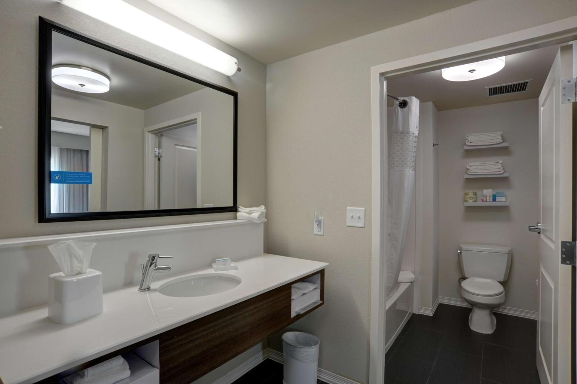 Hampton Inn & Suites Ardmore photo 19