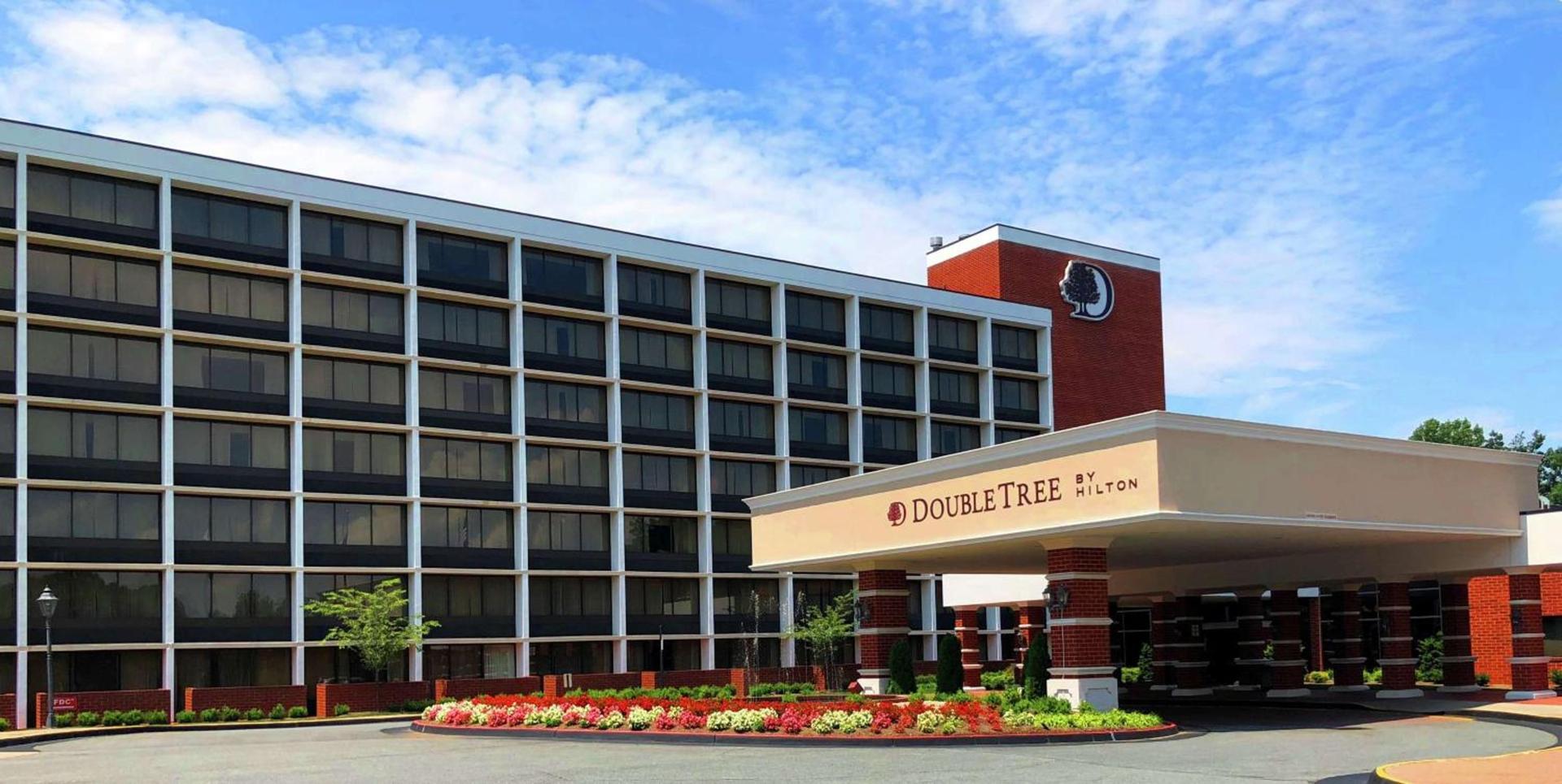 DoubleTree by Hilton Charlottesville photo 1
