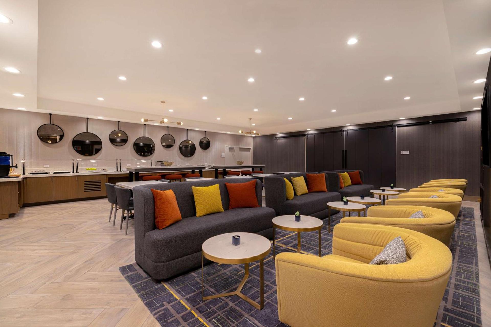 Doubletree By Hilton Palmdale, Ca photo 27