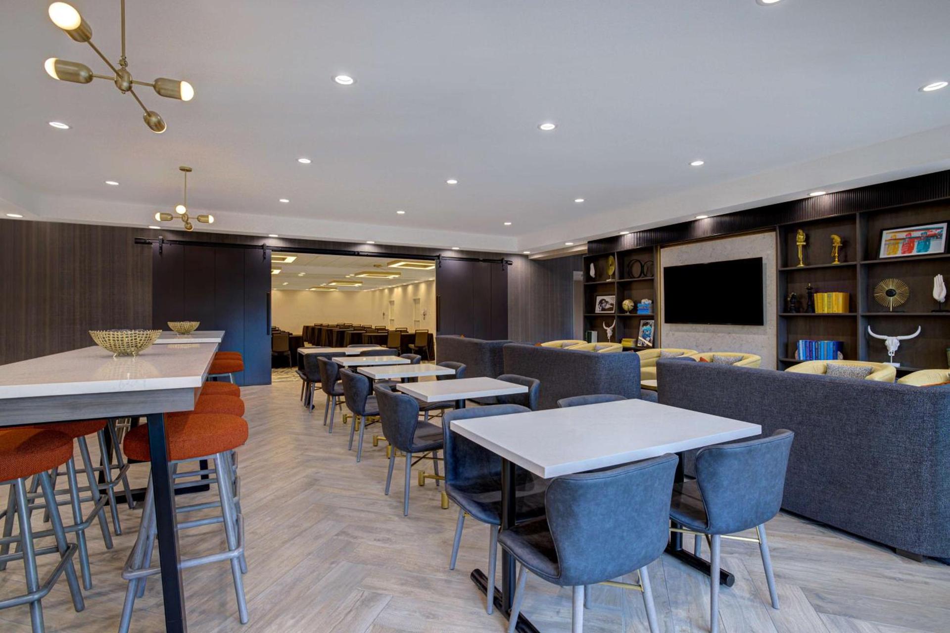 Doubletree By Hilton Palmdale, Ca photo 34