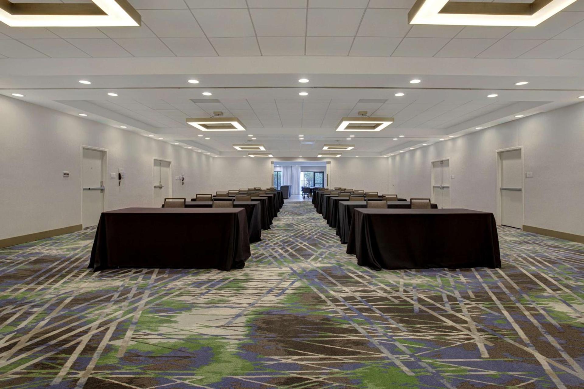 Doubletree By Hilton Palmdale, Ca photo 71