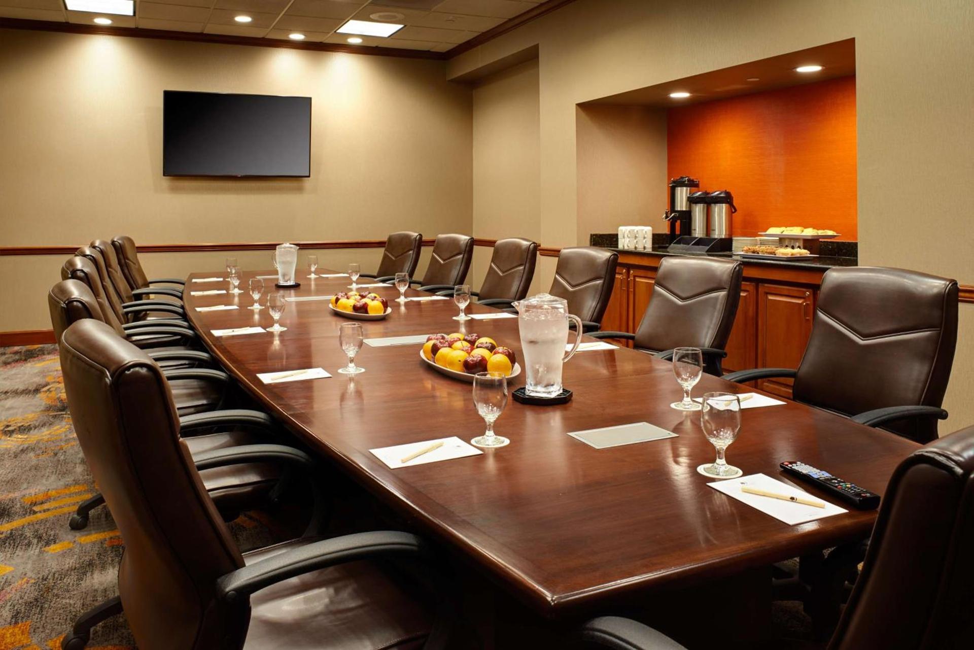 DoubleTree by Hilton Dearborn photo 31