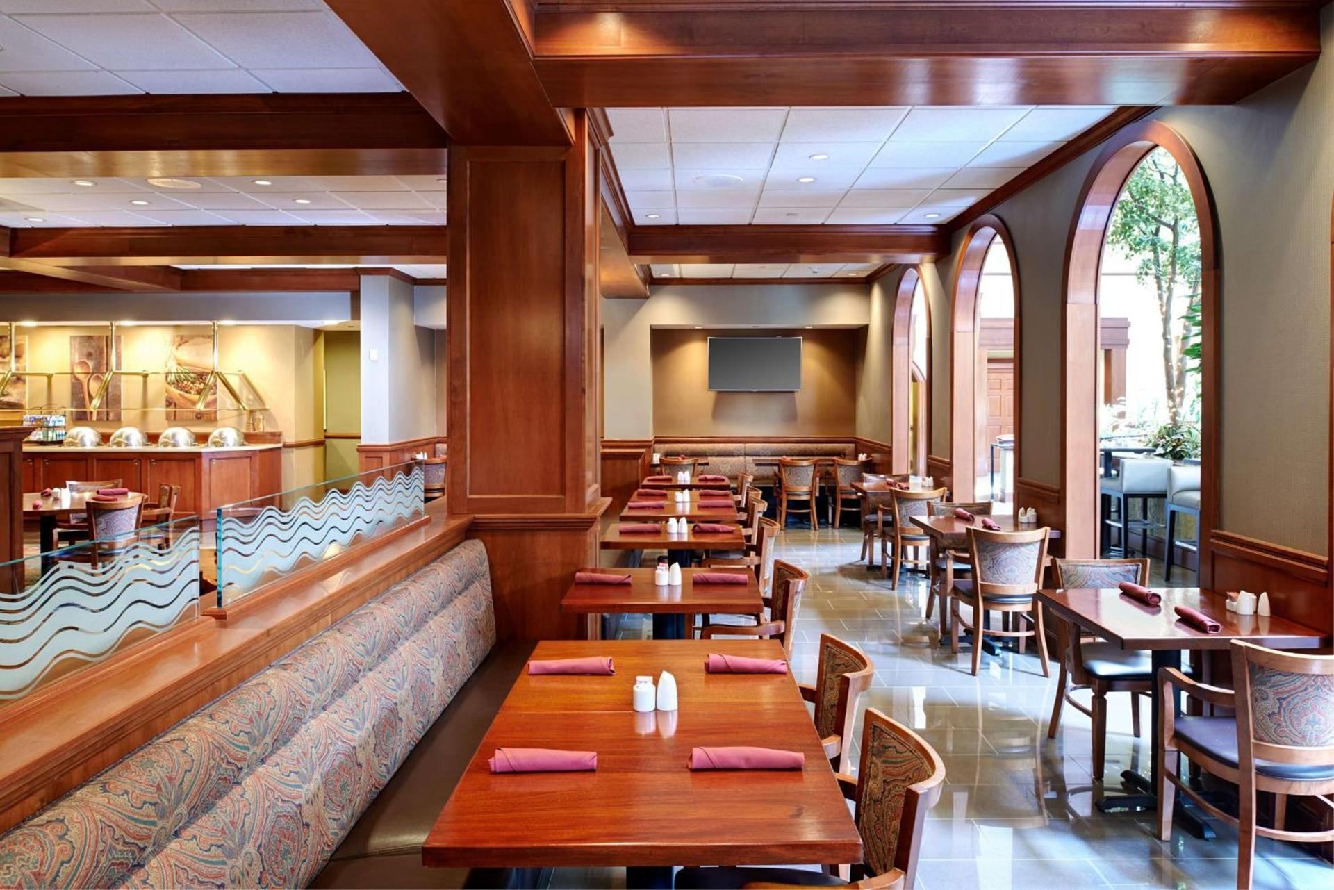 DoubleTree by Hilton Dearborn photo 35