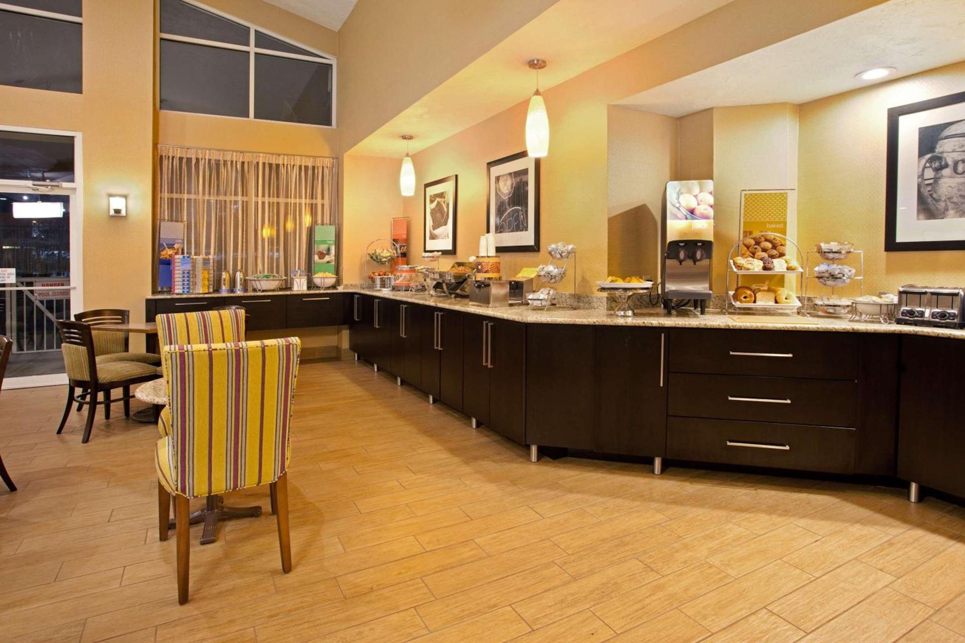 Hampton Inn & Suites Cleveland-Independence photo 7