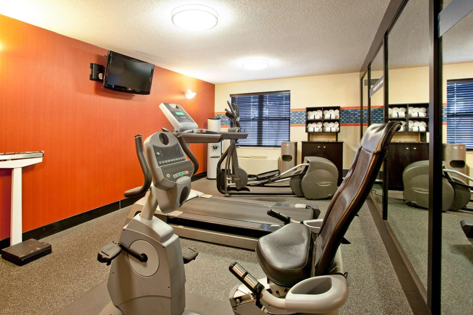 Hampton Inn & Suites Cleveland-Independence photo 8