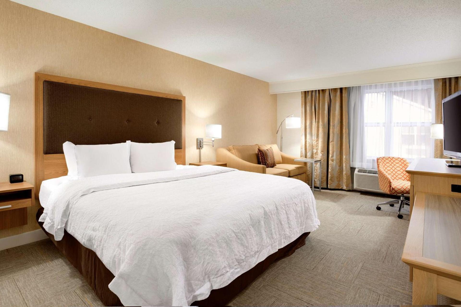 Hampton Inn & Suites Cleveland-Independence photo 12