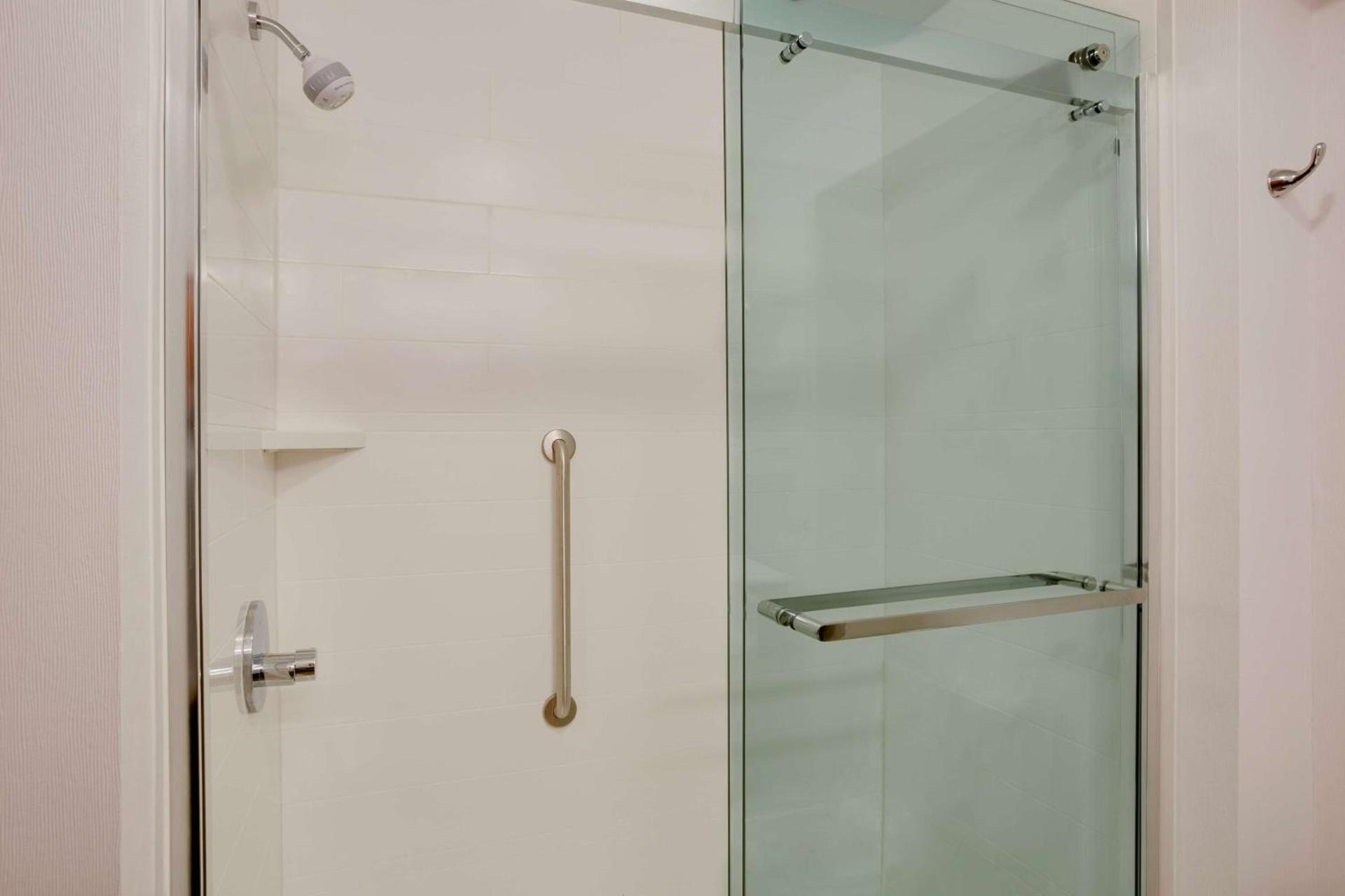 Hampton Inn & Suites Cleveland-Independence photo 16