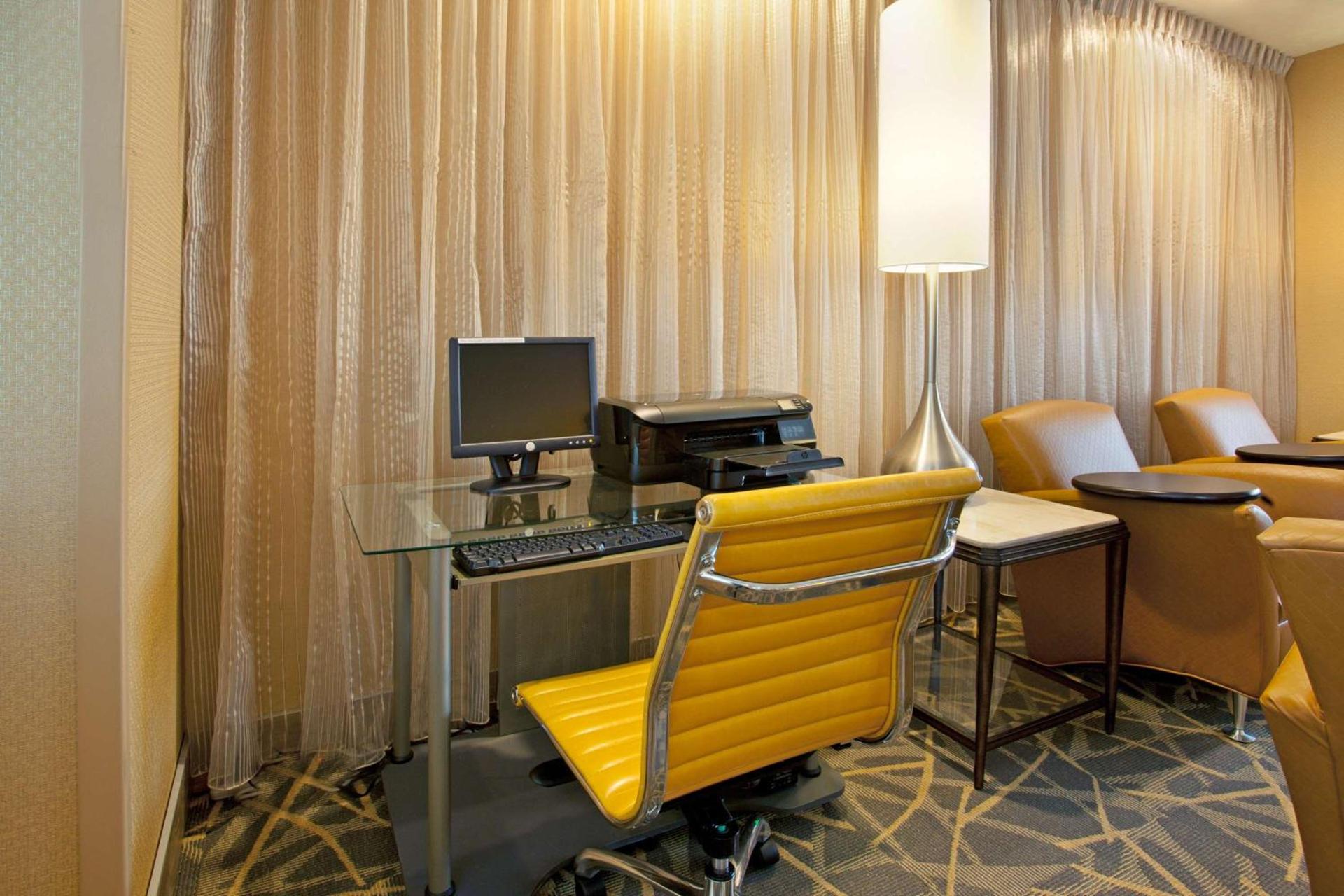 Hampton Inn & Suites Cleveland-Independence photo 23