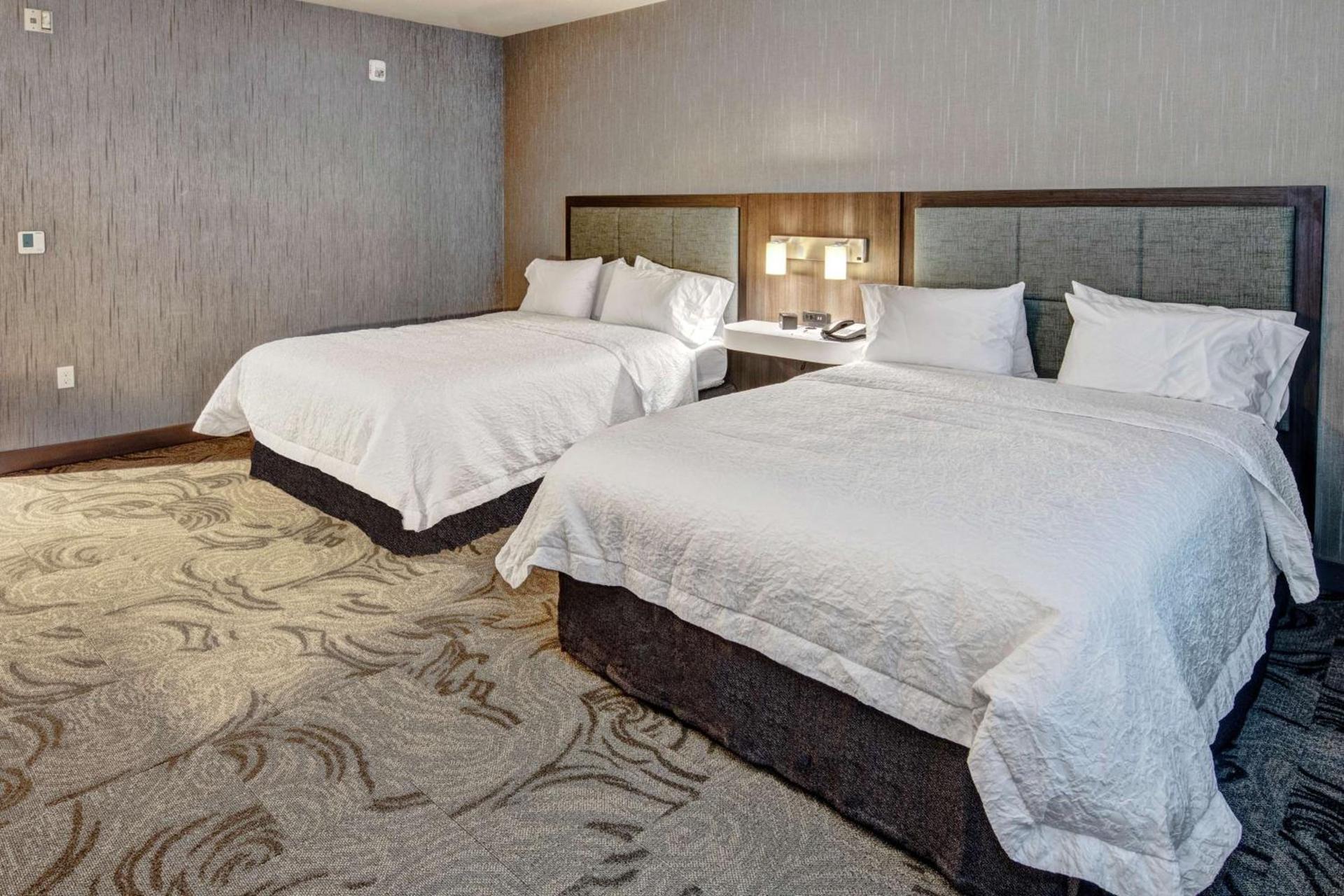 Hampton Inn Fresno Airport photo 20