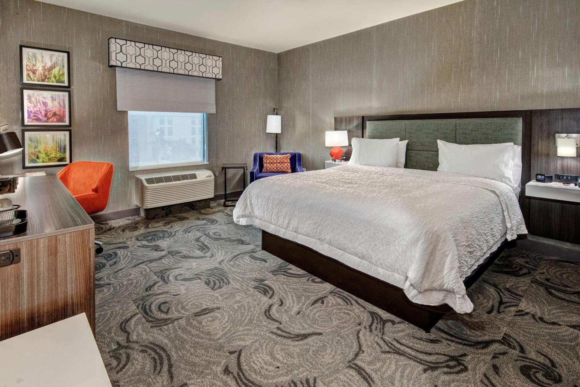 Hampton Inn Fresno Airport photo 22