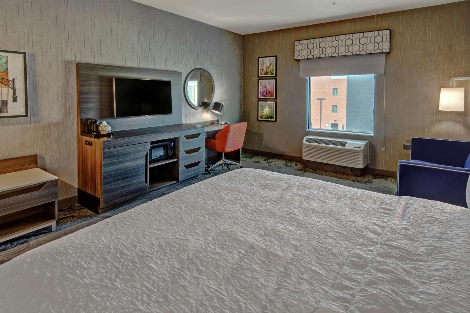 Hampton Inn Fresno Airport photo 24