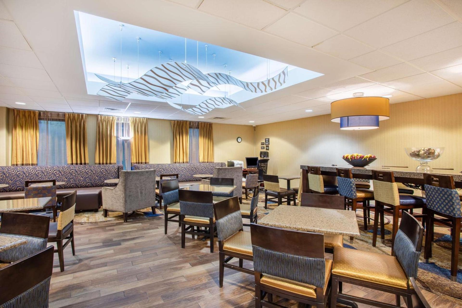Hampton Inn Fishkill photo 5
