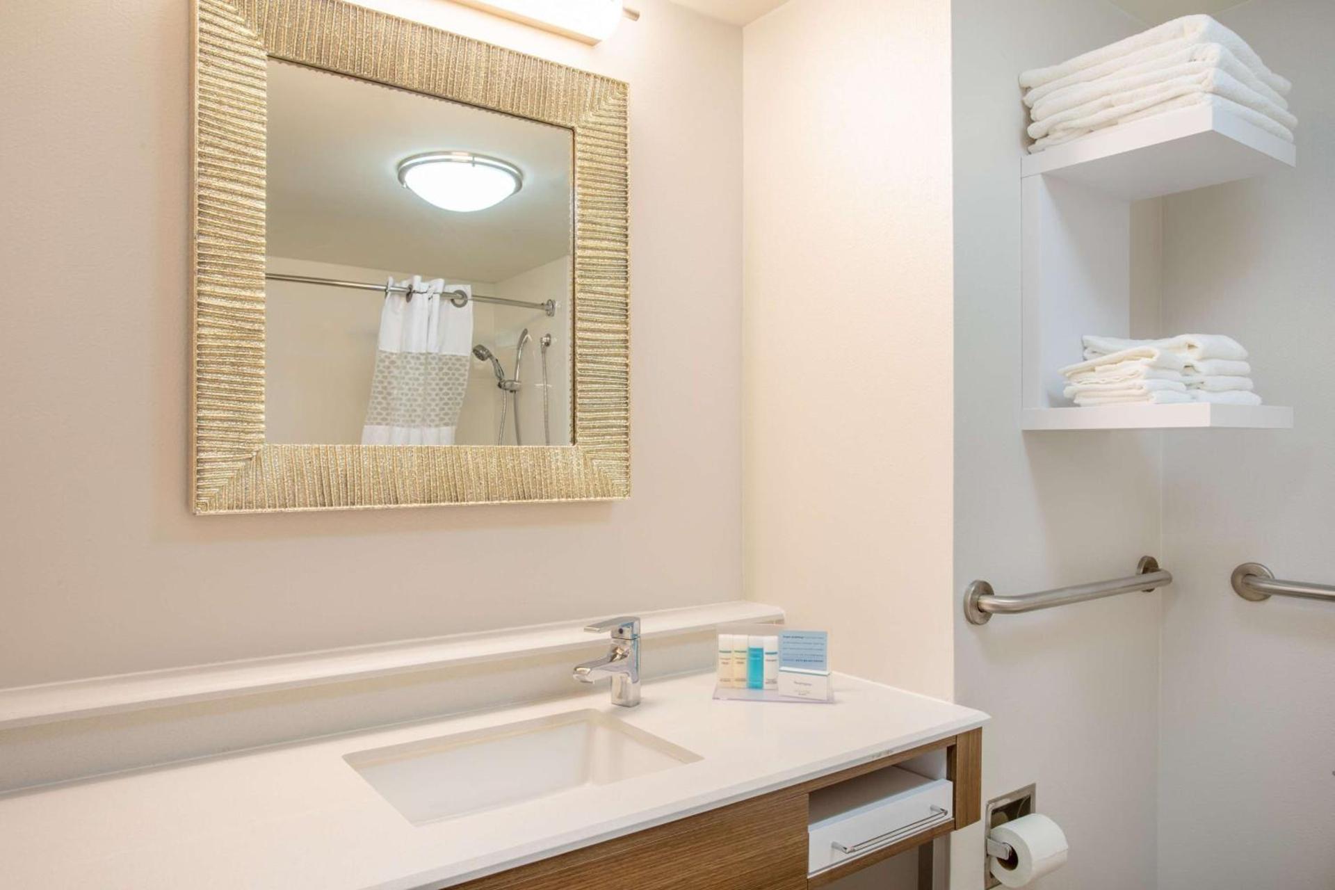 Hampton Inn Fishkill photo 21