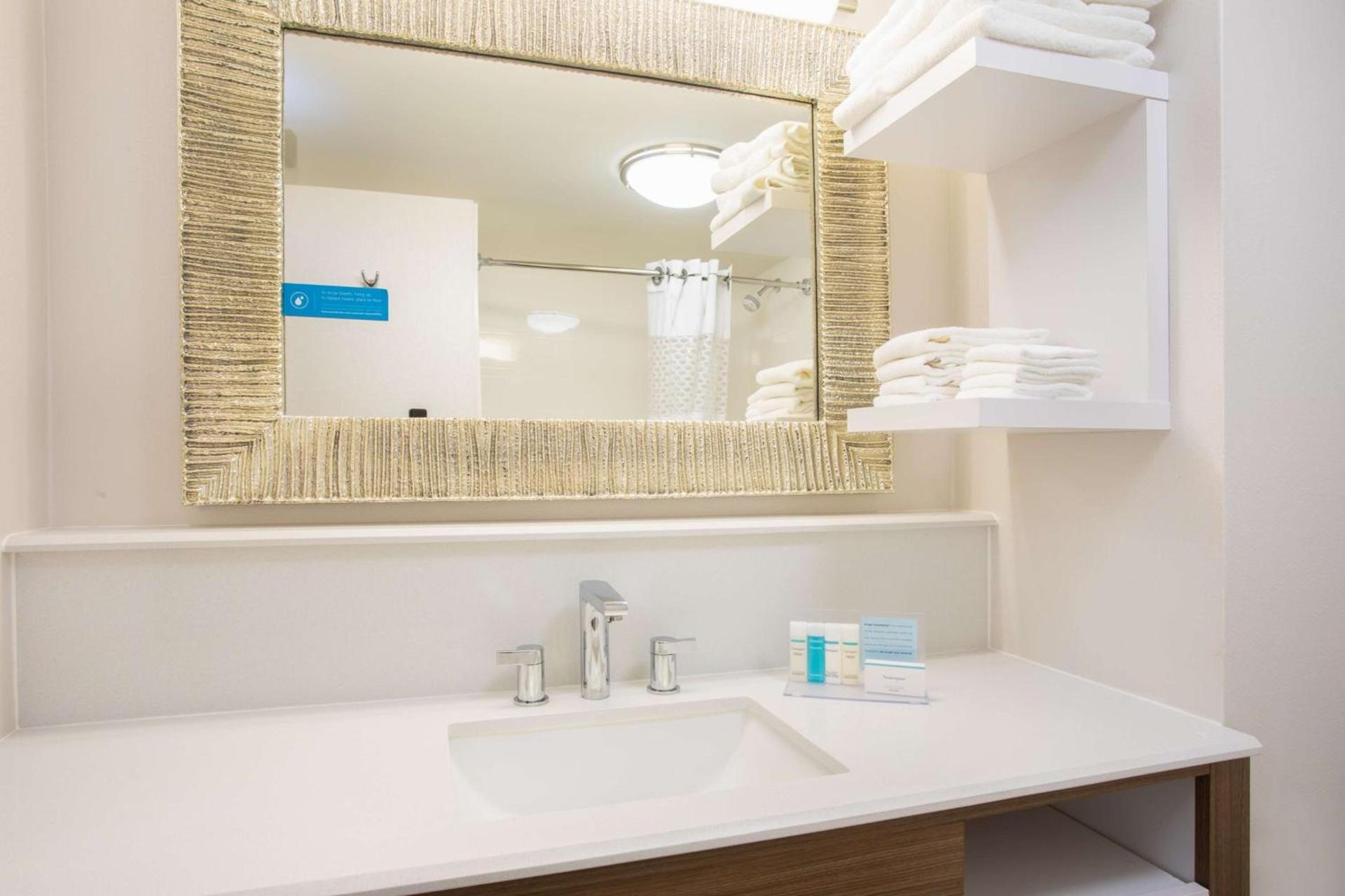 Hampton Inn Fishkill photo 27