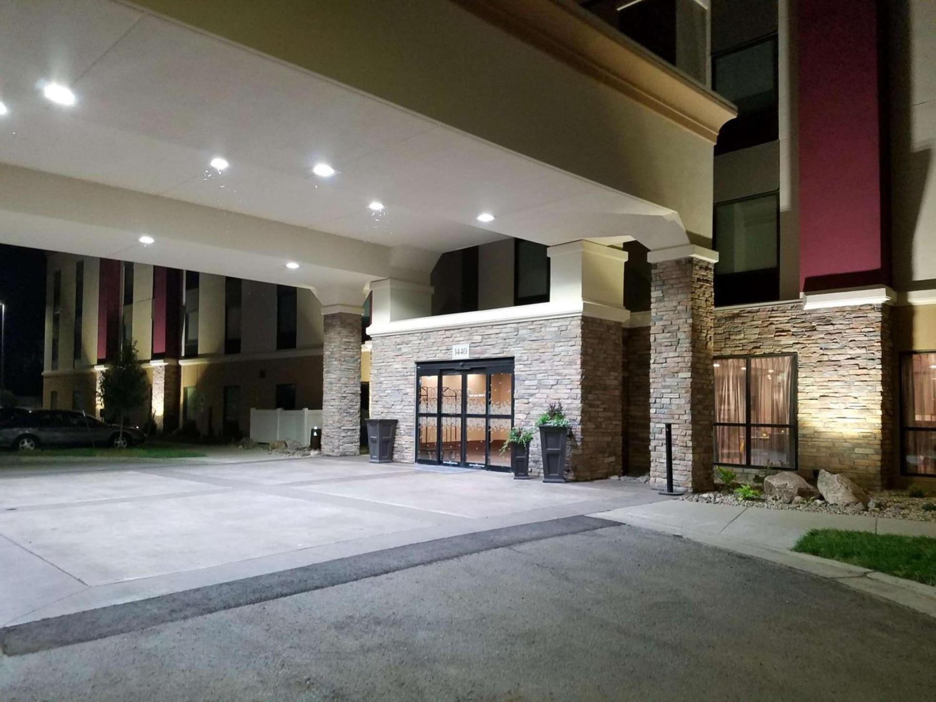 Hampton Inn Bismarck photo 5