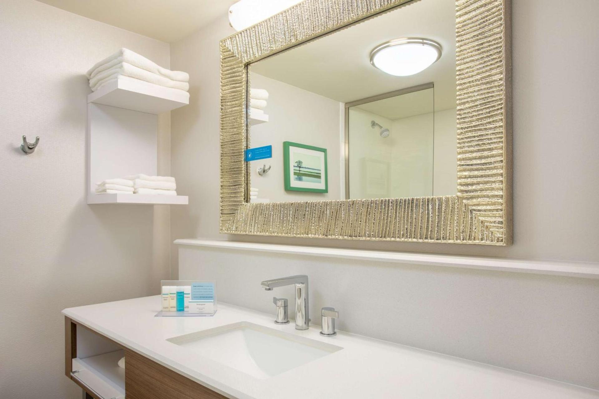 Hampton Inn Fishkill photo 30