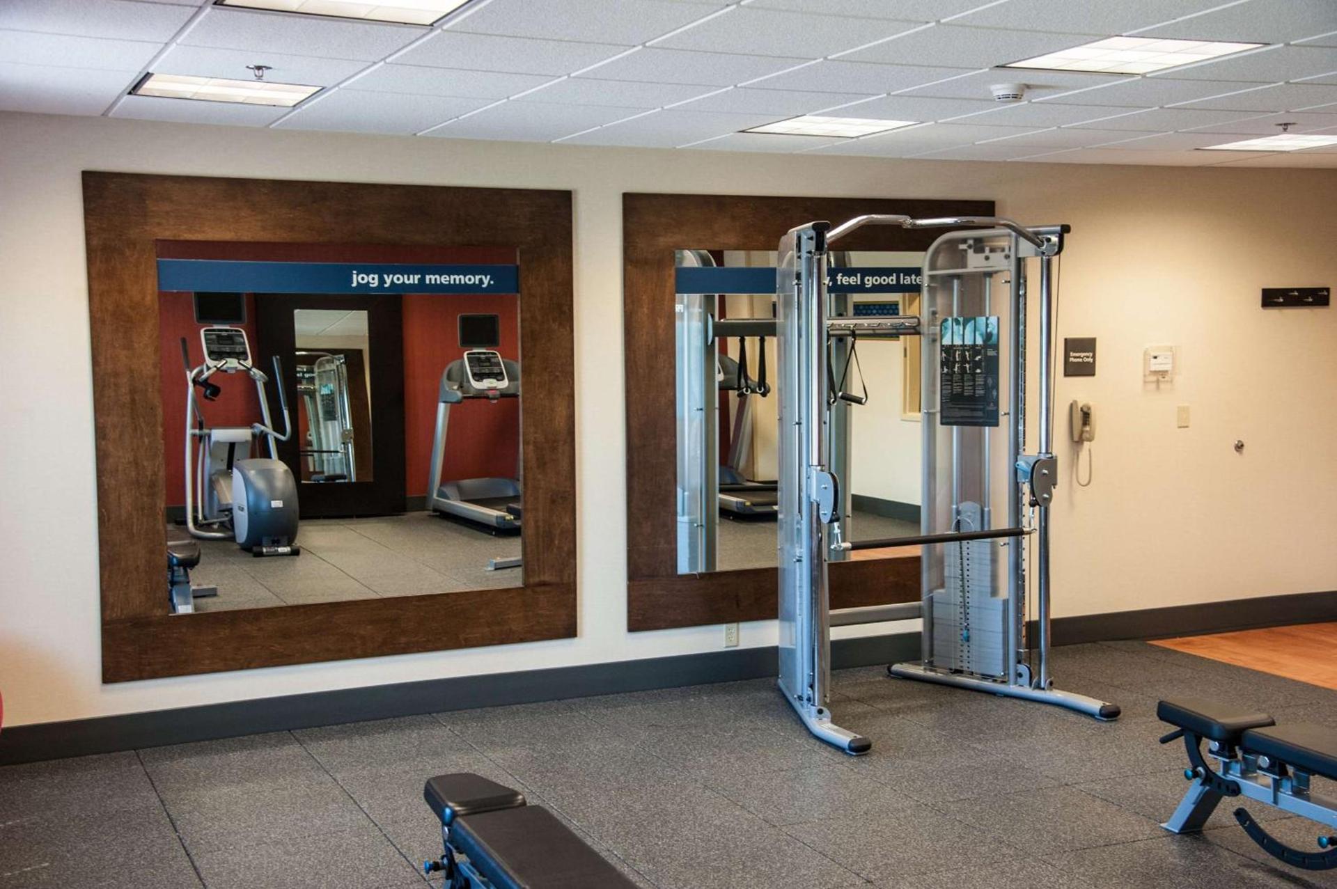 Hampton Inn Bismarck photo 20