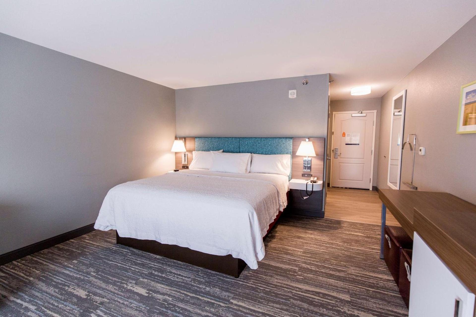 Hampton Inn Bismarck photo 27