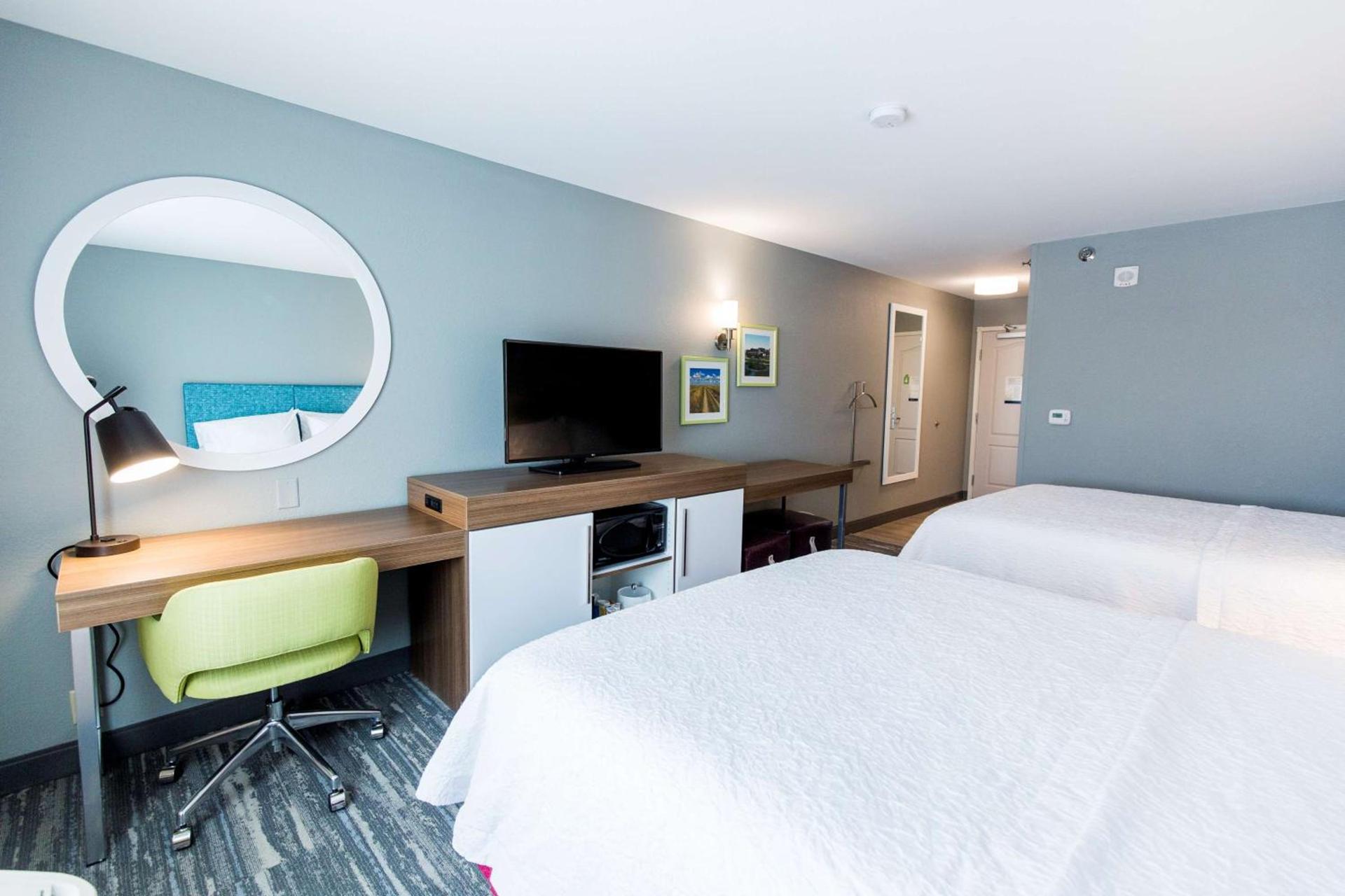Hampton Inn Bismarck photo 29