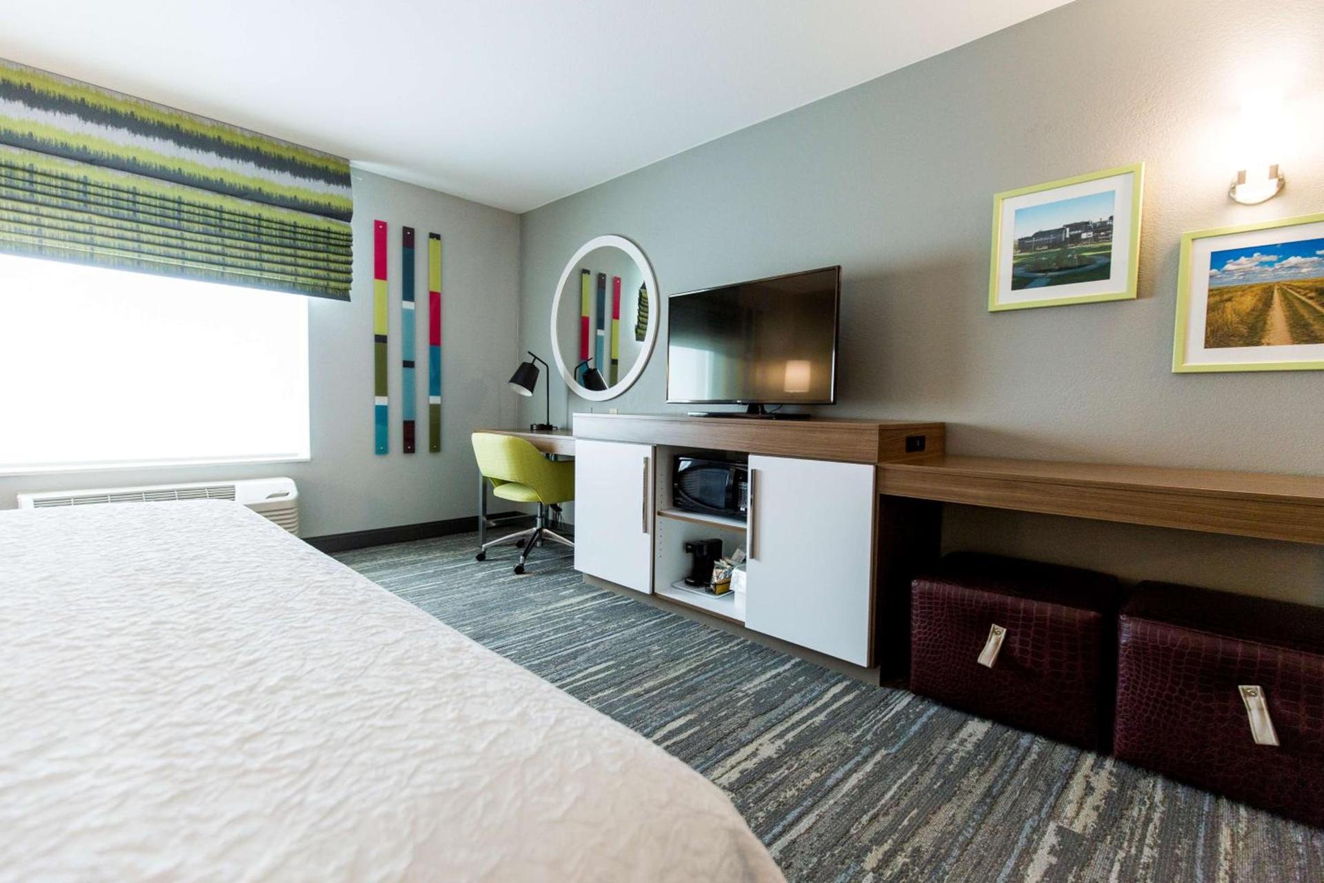 Hampton Inn Bismarck photo 33