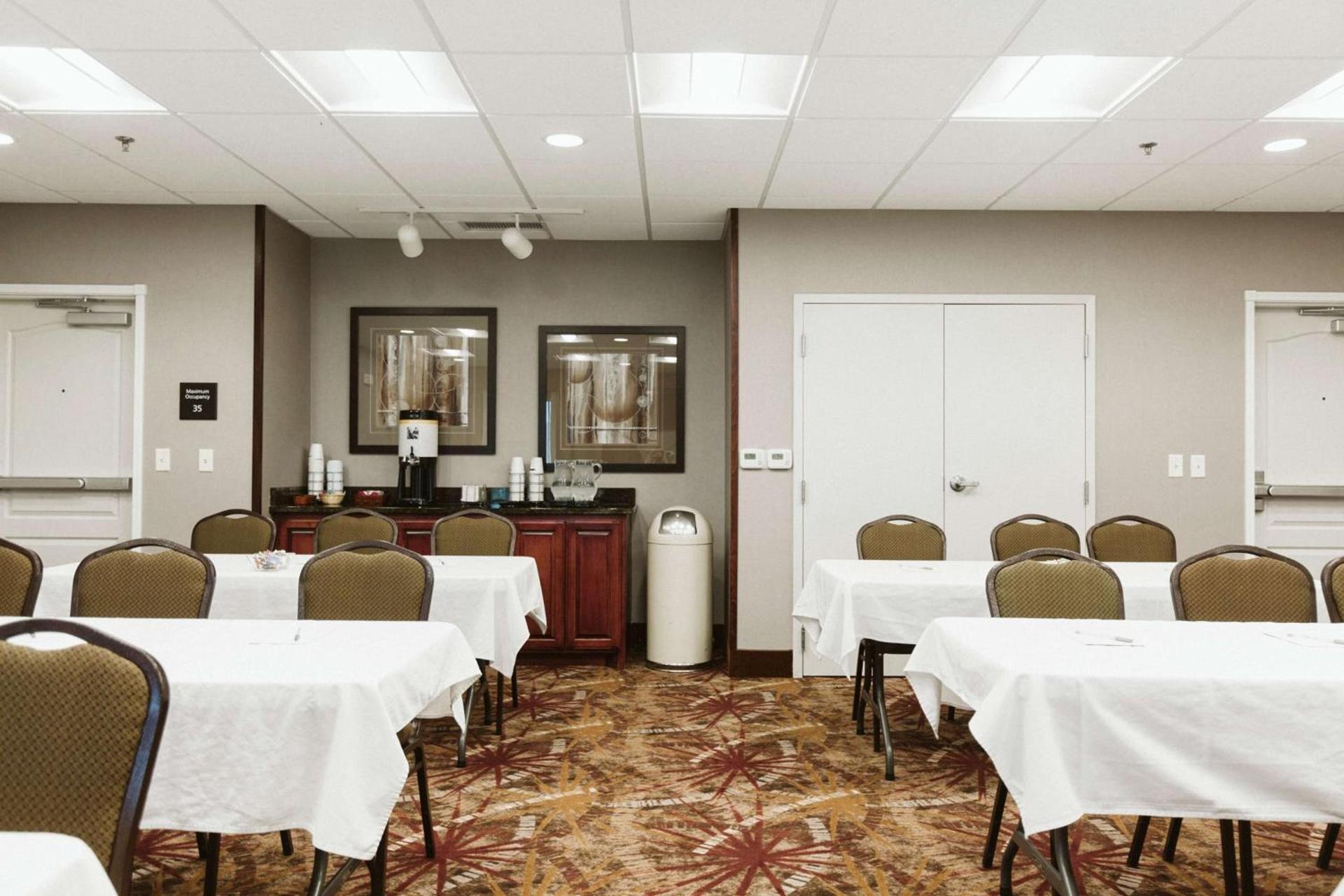 Hampton Inn Bismarck photo 46