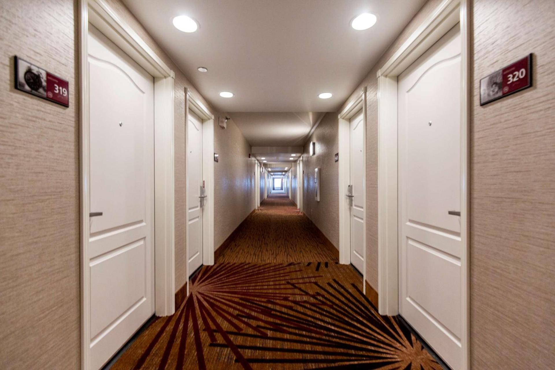 Hampton Inn Bismarck photo 48