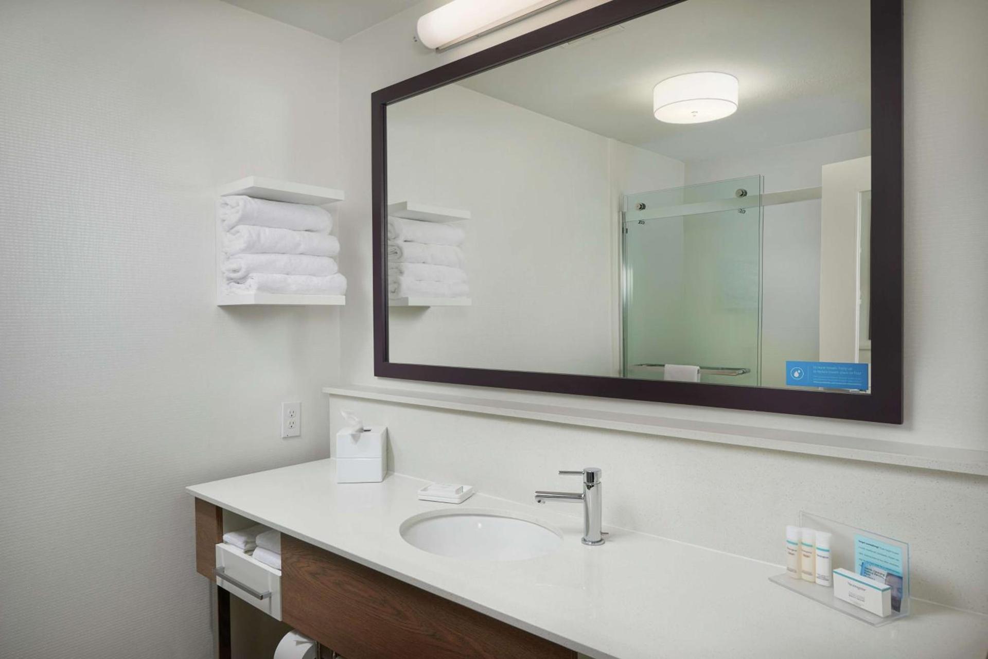 Hampton Inn Helena photo 17