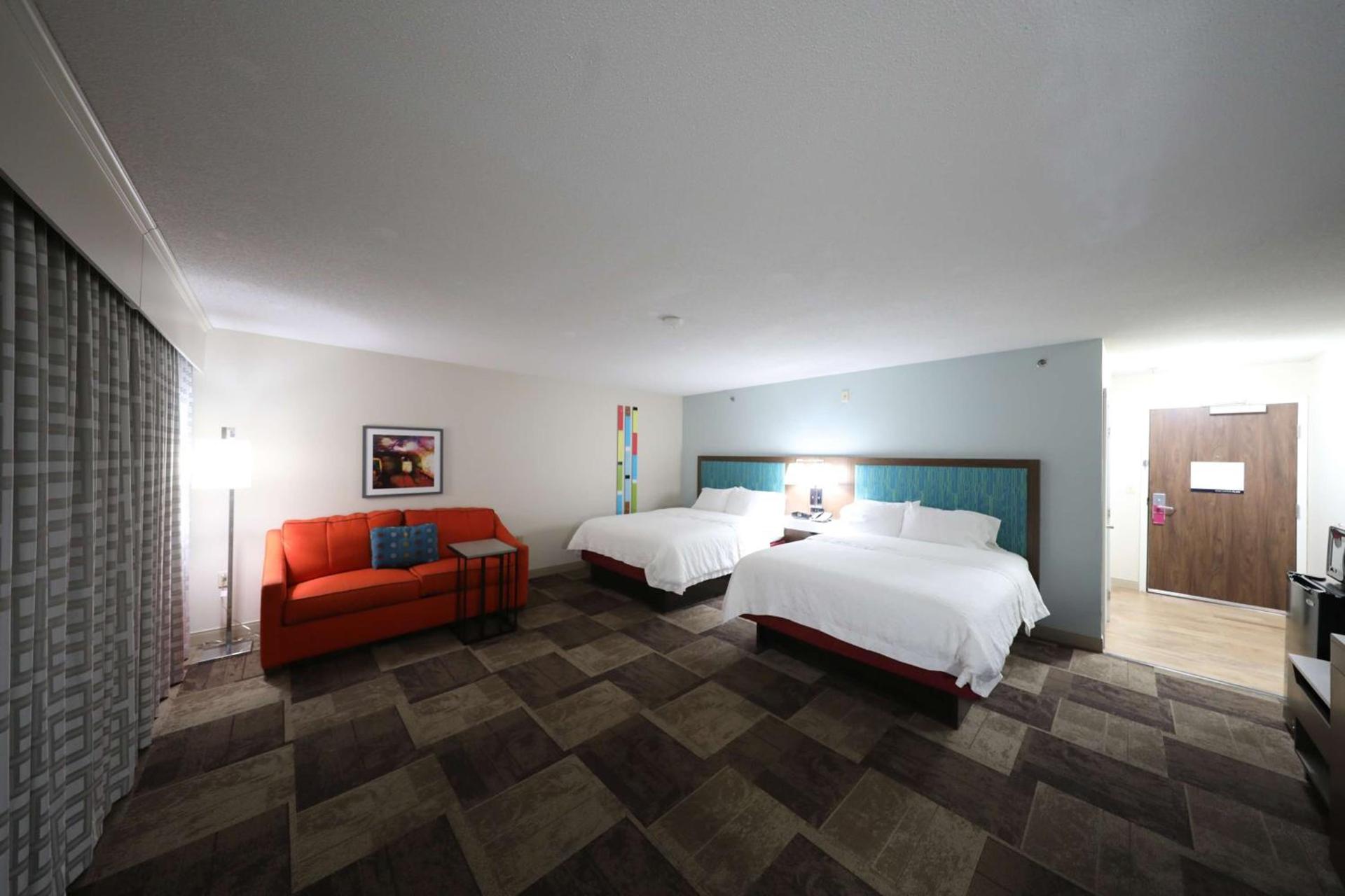 Hampton Inn Hutchinson photo 13
