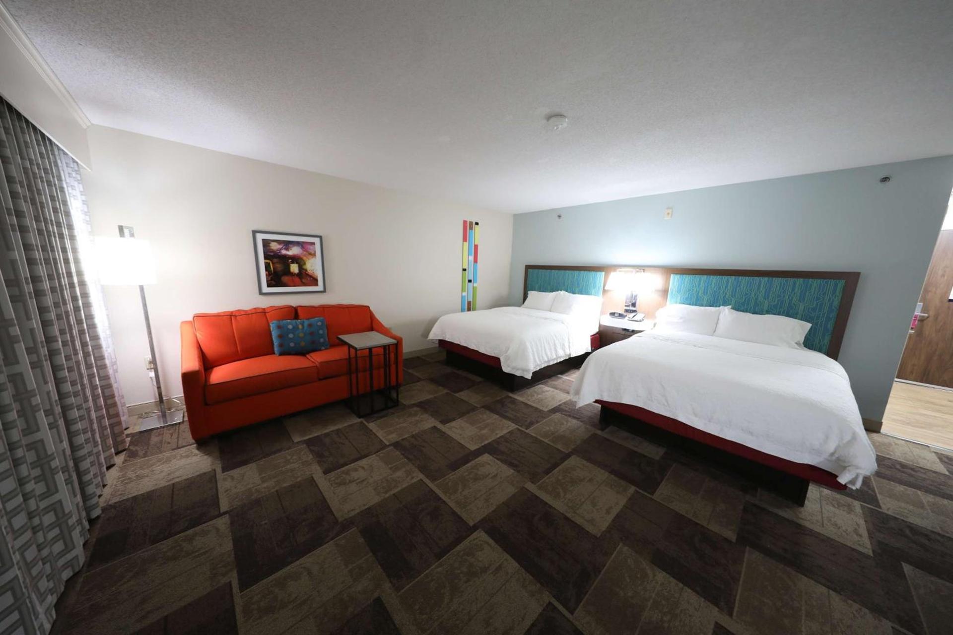 Hampton Inn Hutchinson photo 23