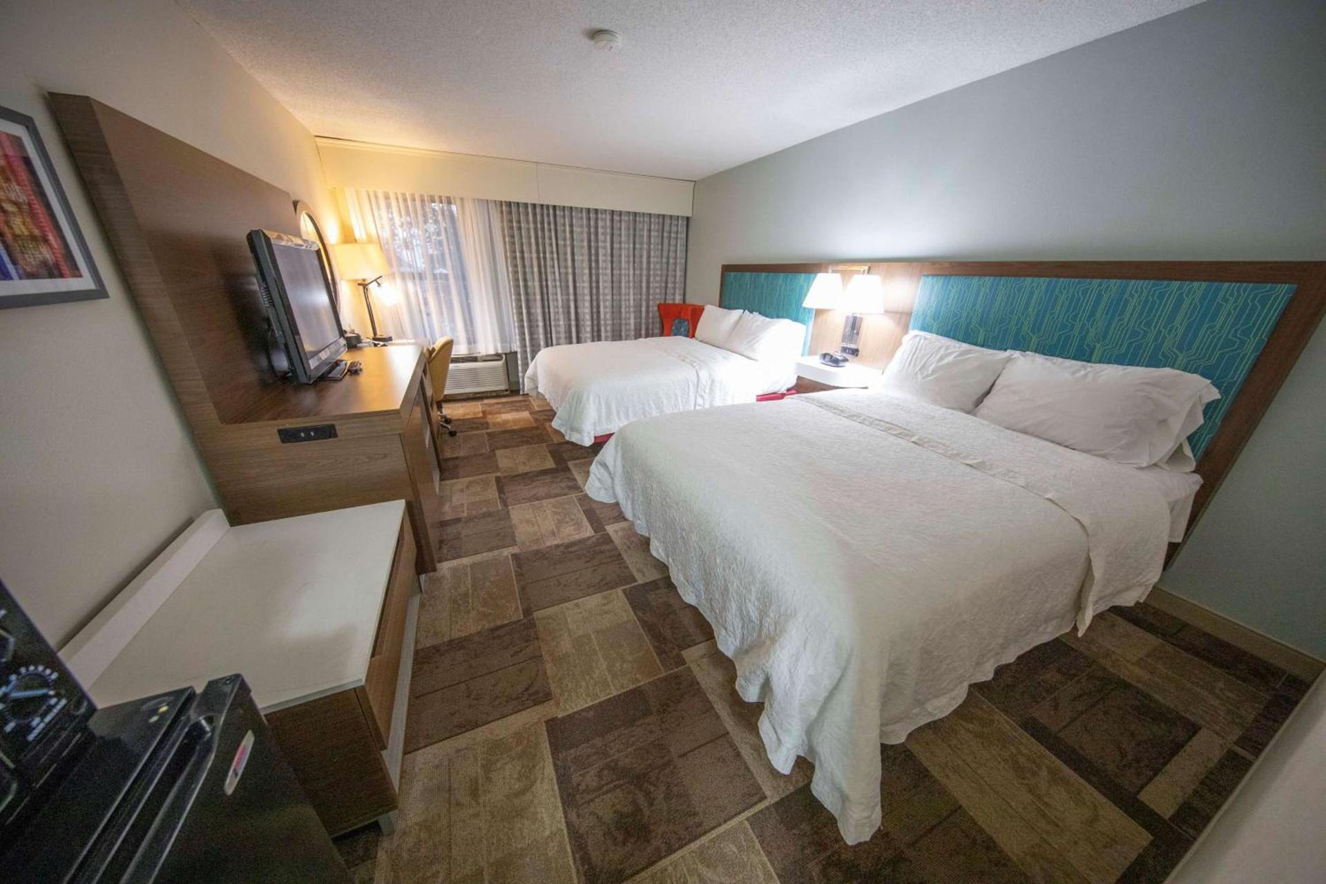 Hampton Inn Hutchinson photo 24