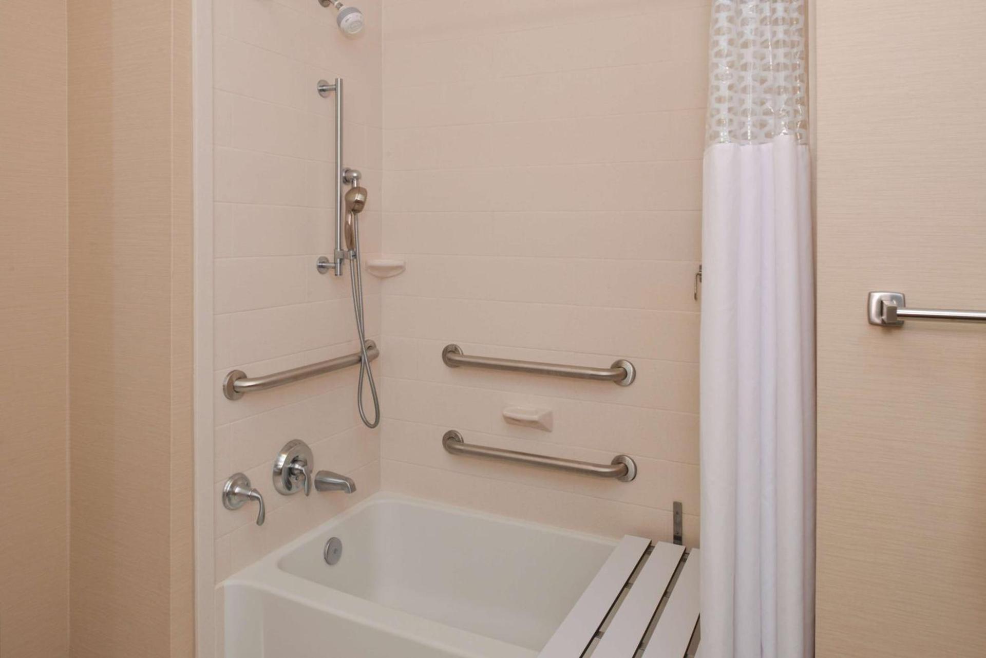 Hampton Inn & Suites - Ocala photo 32