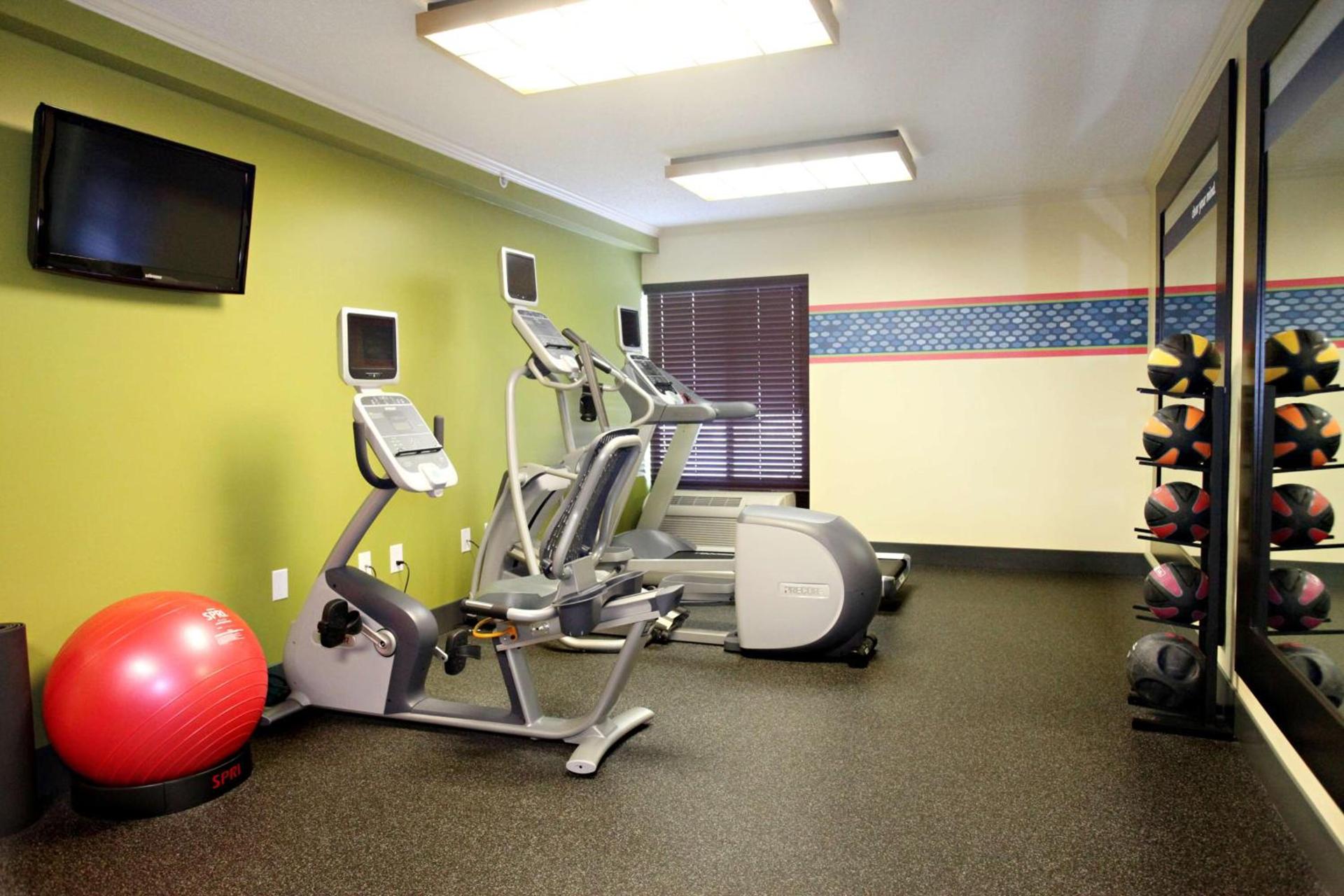Hampton Inn Salt Lake City-North photo 7