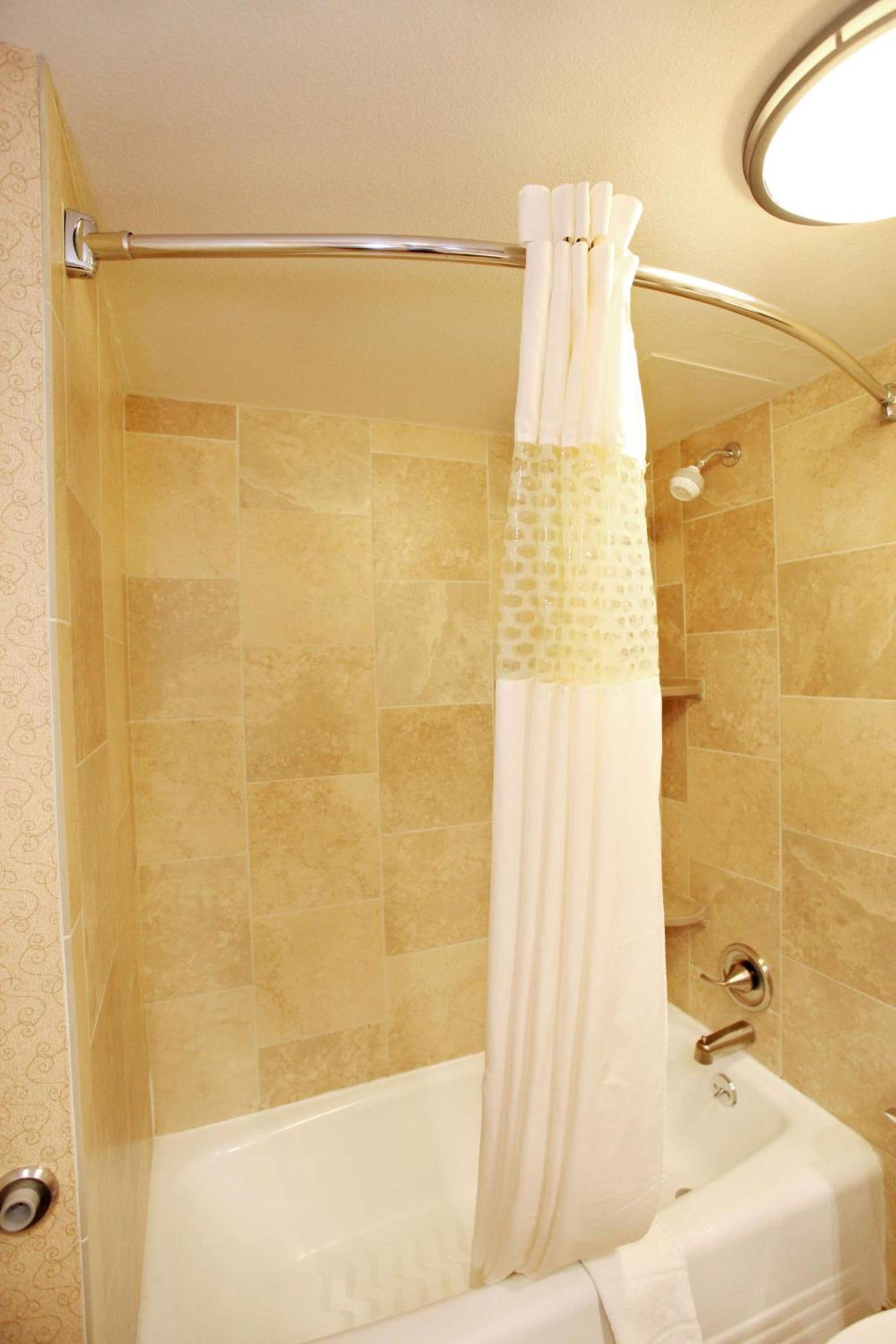 Hampton Inn Salt Lake City-North photo 13