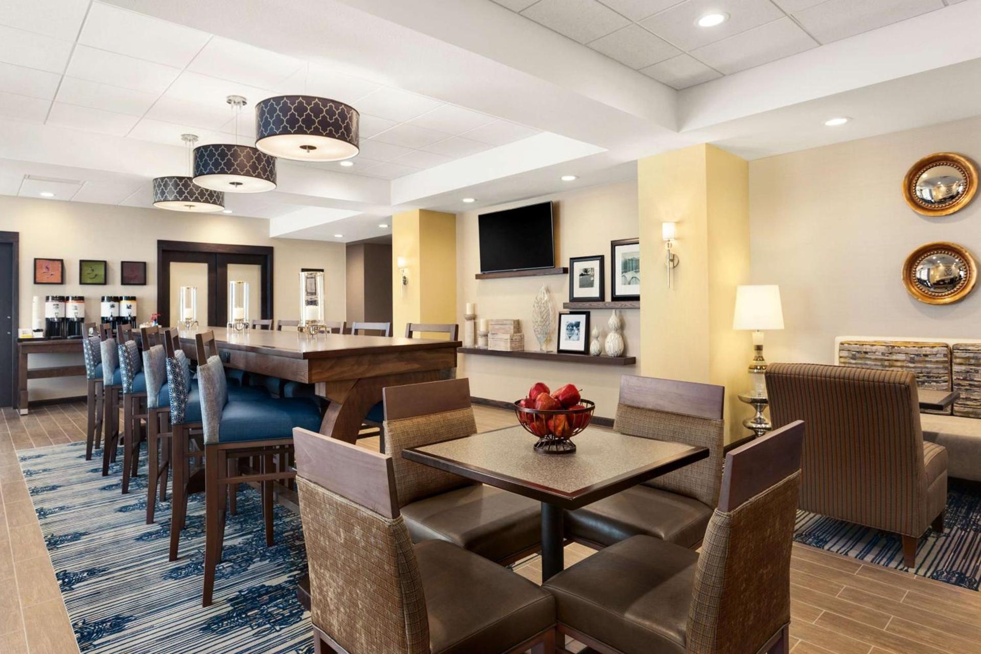 Hampton Inn by Hilton Kennewick at Southridge photo 9