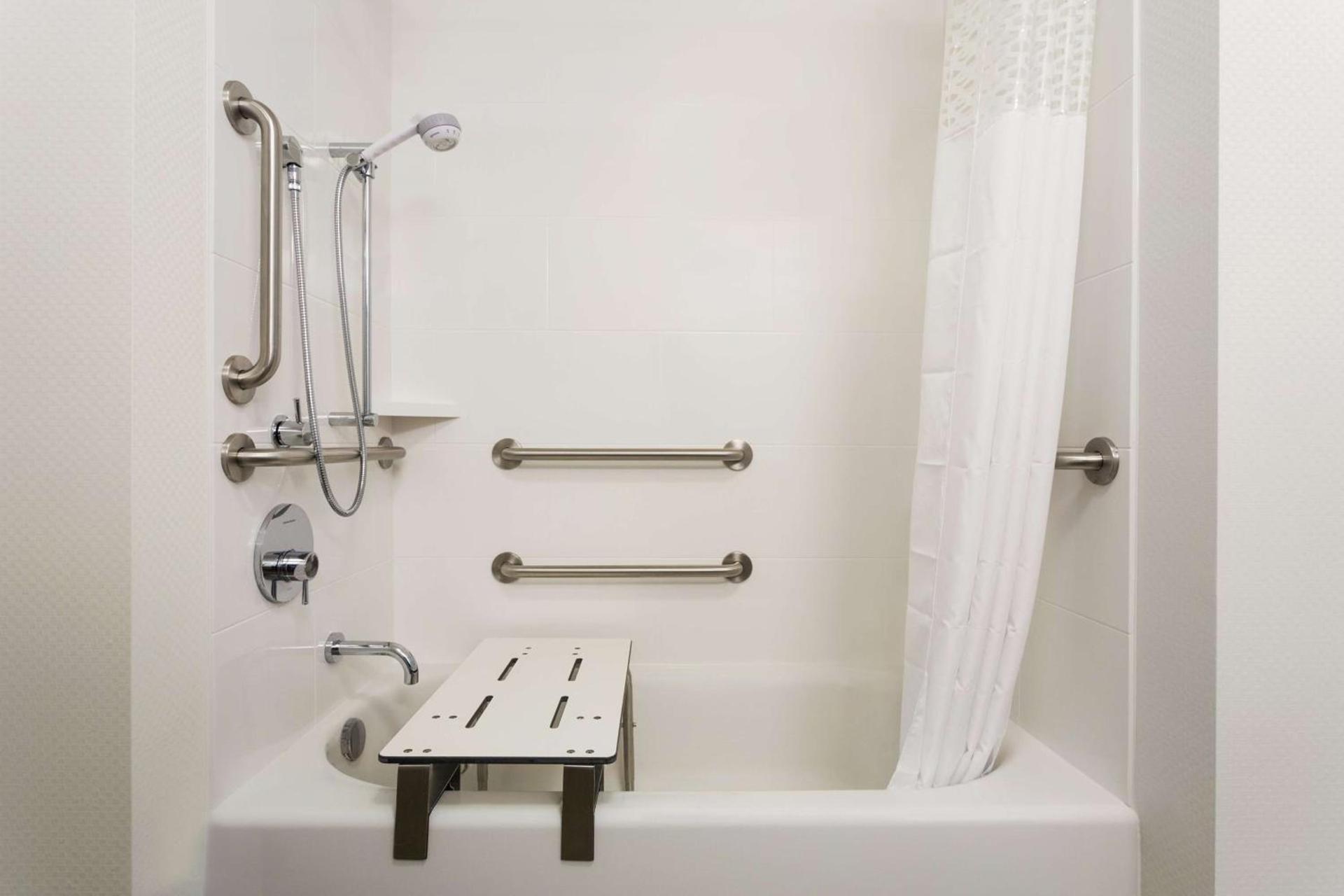 Hampton Inn by Hilton Kennewick at Southridge photo 18