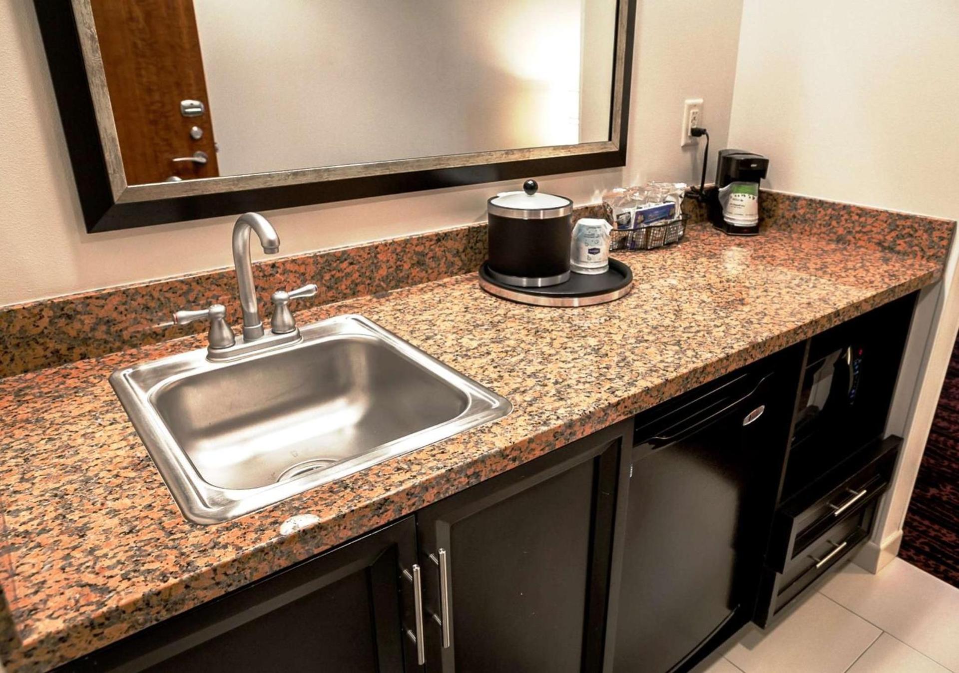 Hampton Inn & Suites Tulsa/Tulsa Hills photo 18